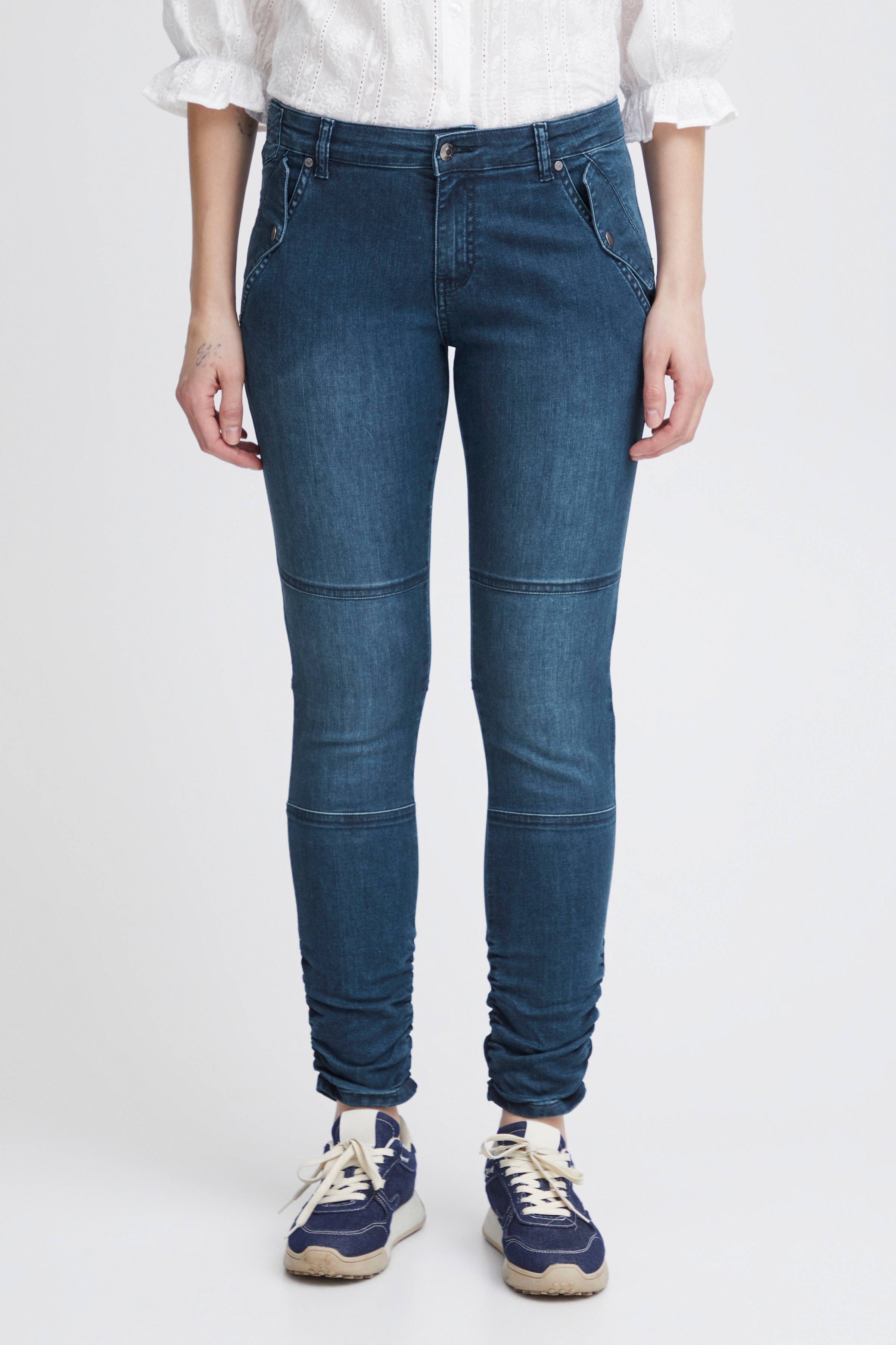 PZFAYLINN Mid Waist Skinny Leg Byxor LOOKBOOK FRONT 50207991-200005