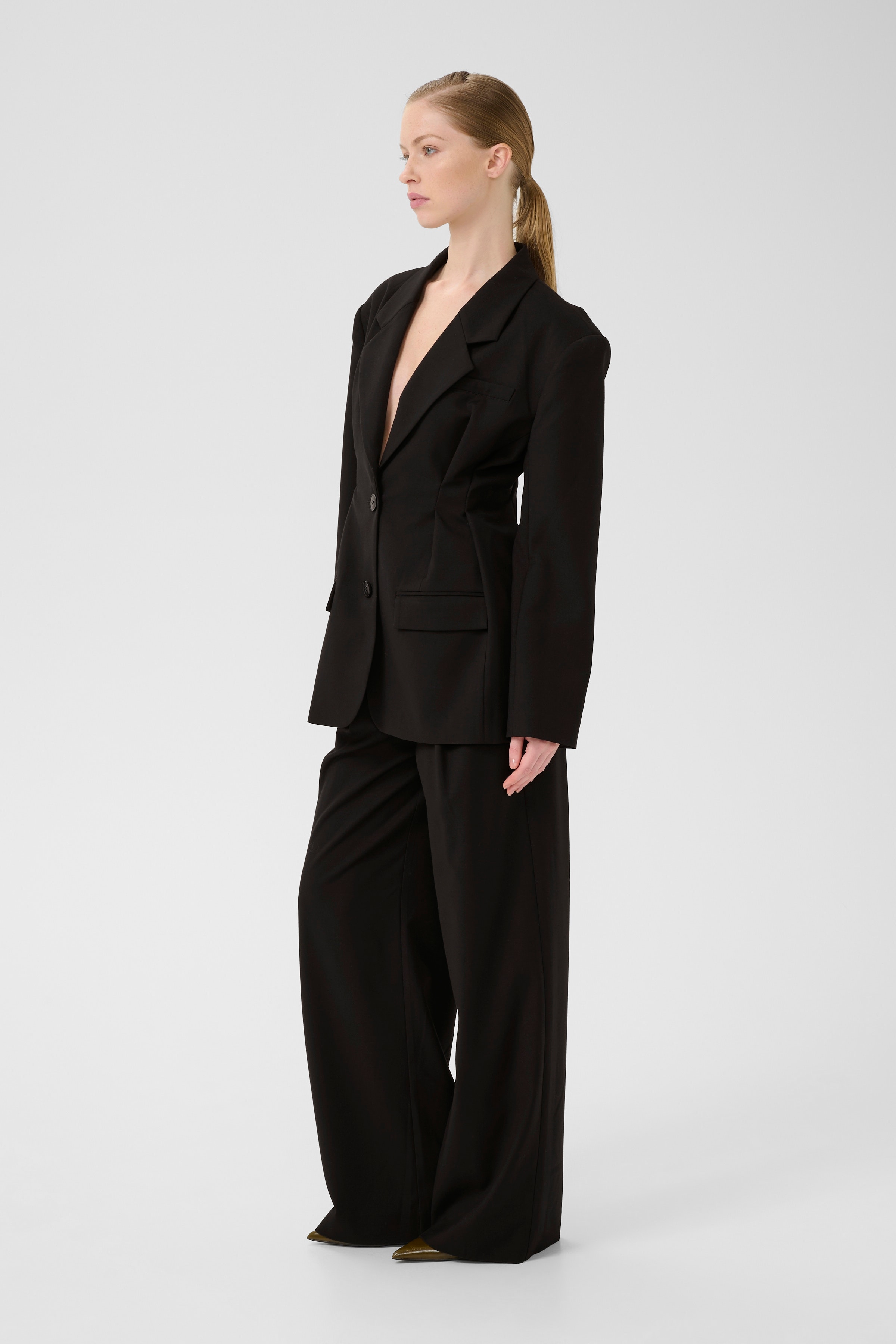 GZpaula Blazer LOOKBOOK FRONT 10910626-100017