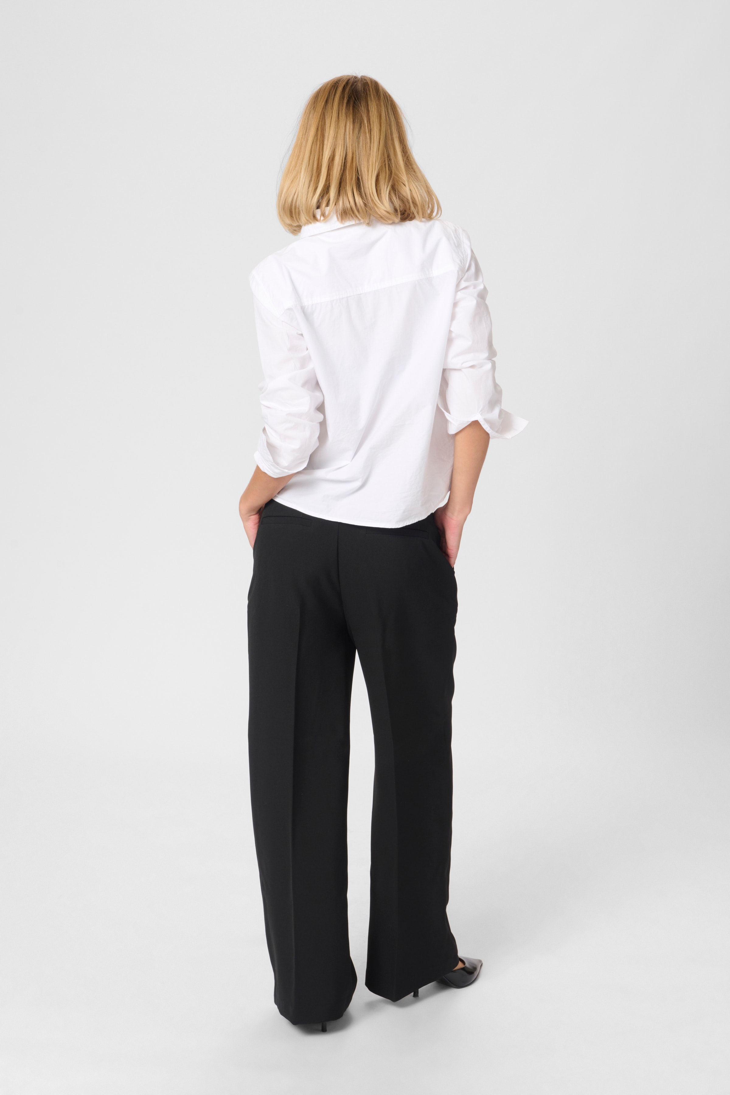 28 THE TAILORED HIGH PANT LOOKBOOK BACK 10703971-100031