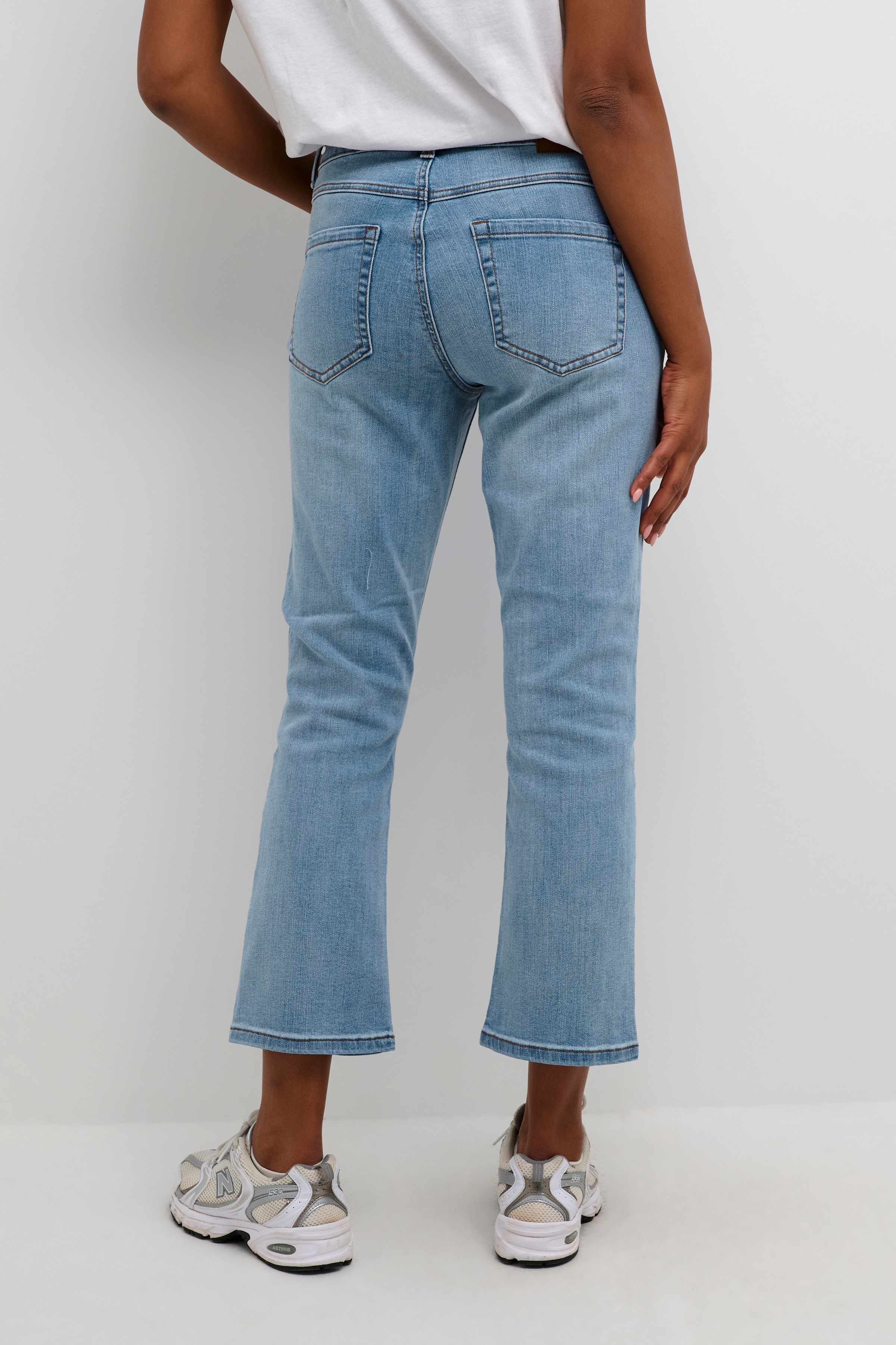 KAsinem Cropped Jeans LOOKBOOK FRONT 10506133-101012