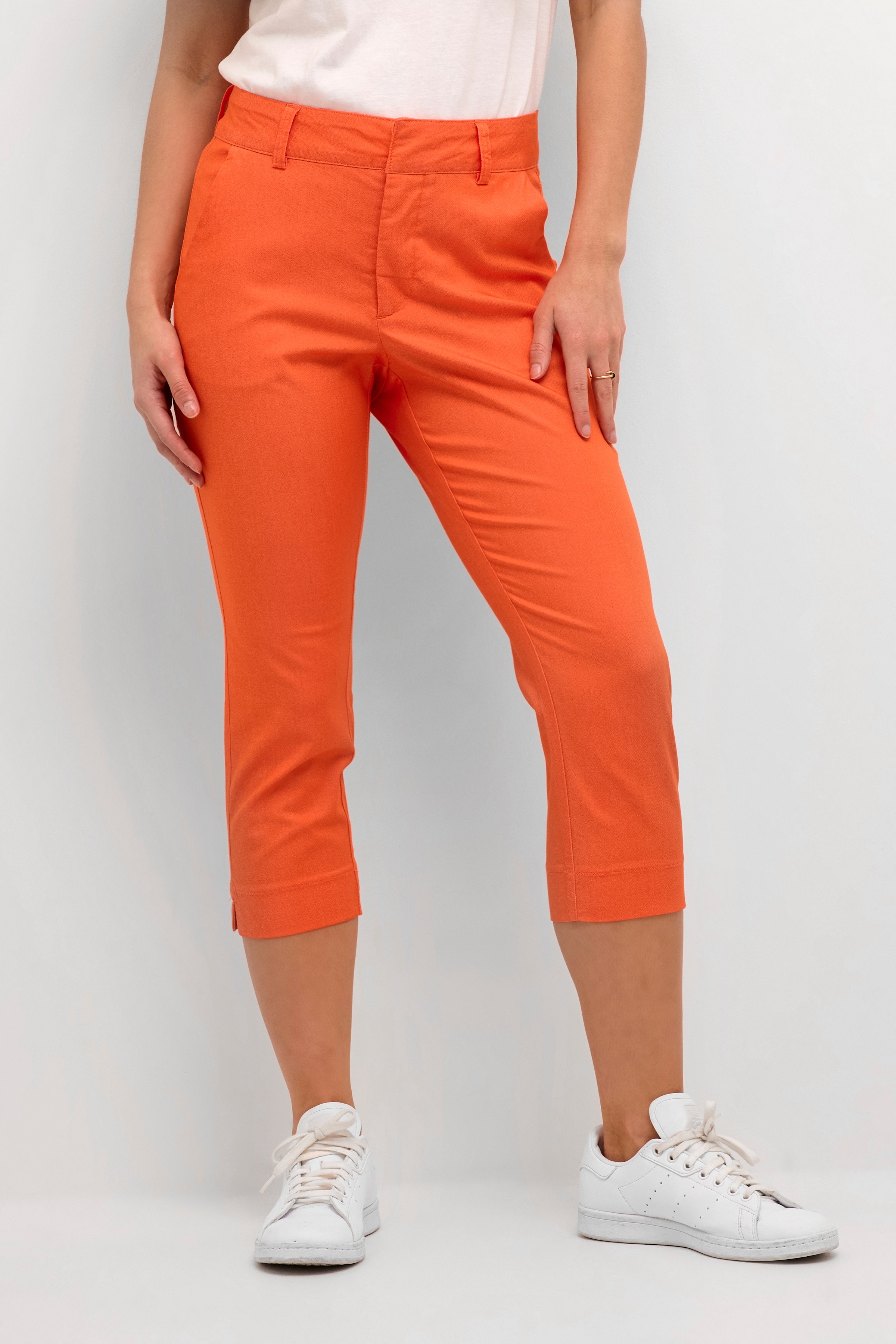 KAlea Bukser LOOKBOOK FRONT 10506815-161362