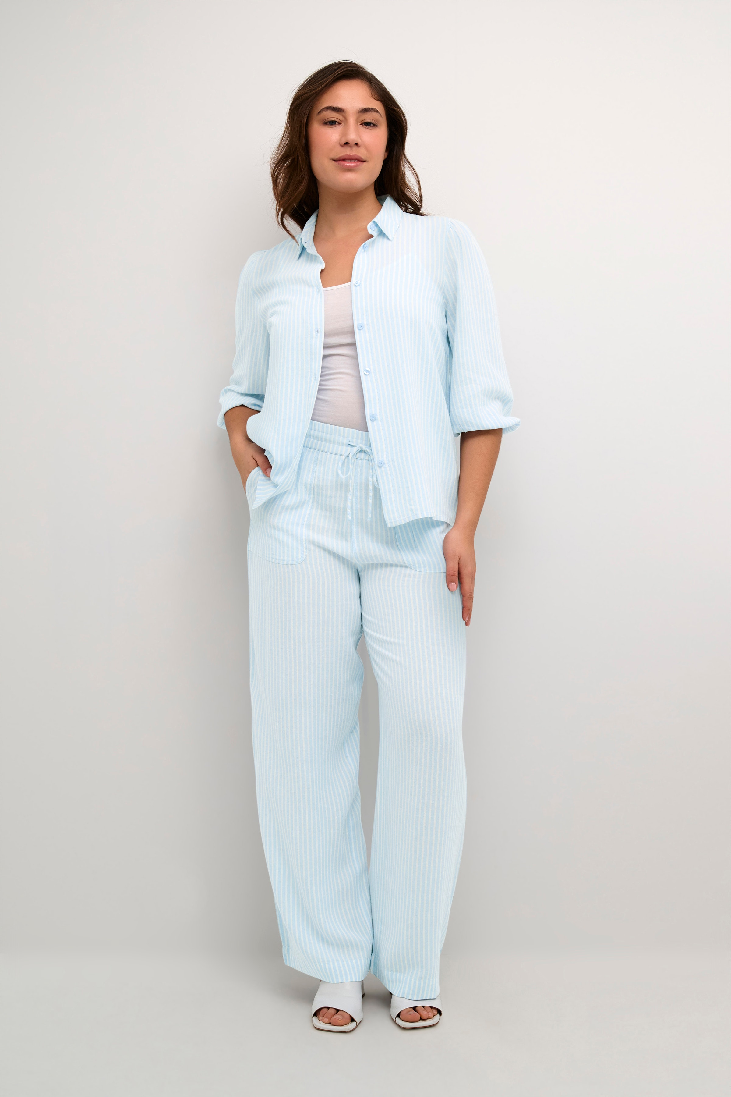 KAmilia Linen trousers LOOKBOOK FRONT 10508314-105969