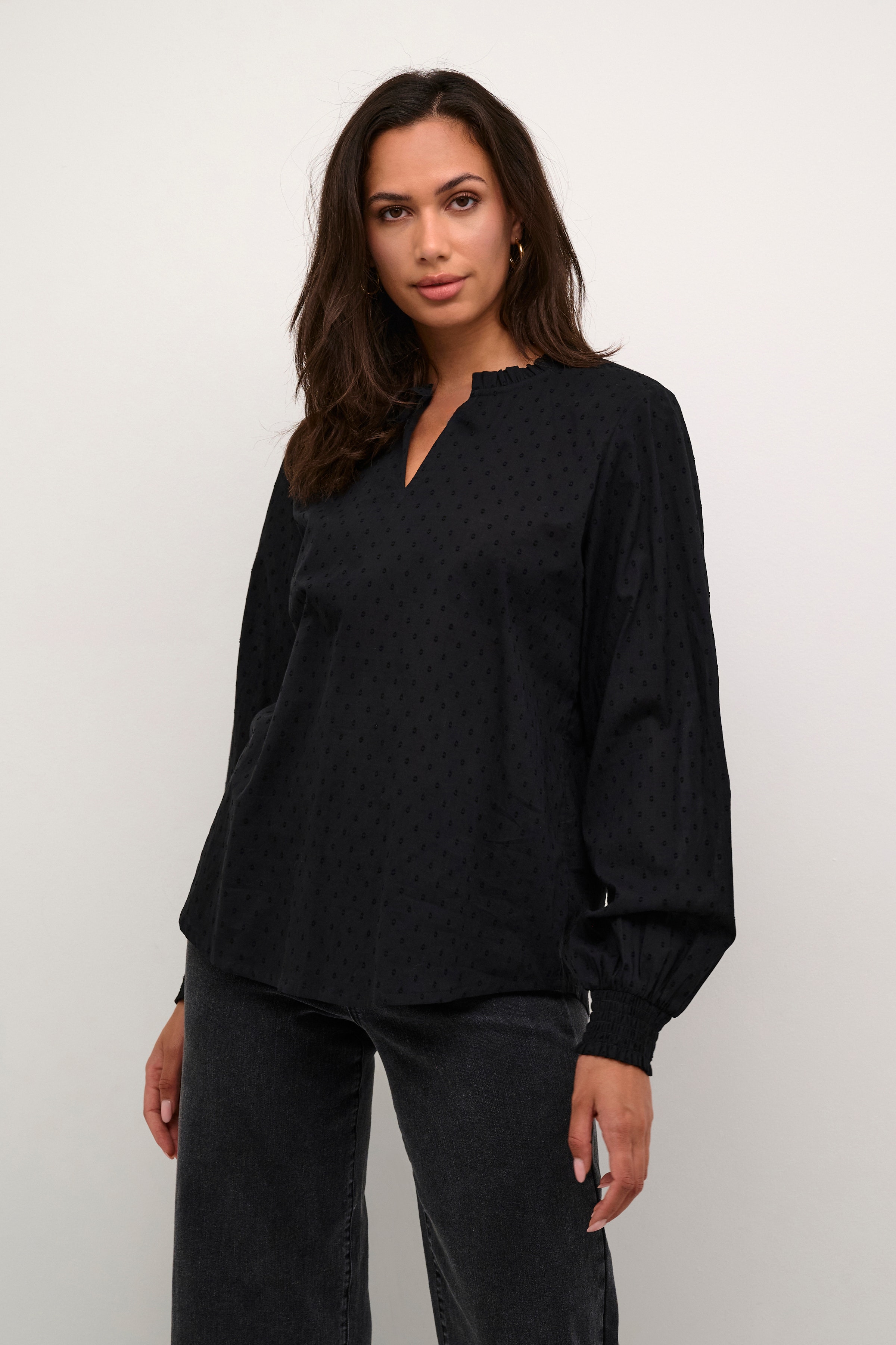 KAlydia Blouse LOOKBOOK FRONT 10509219-100121