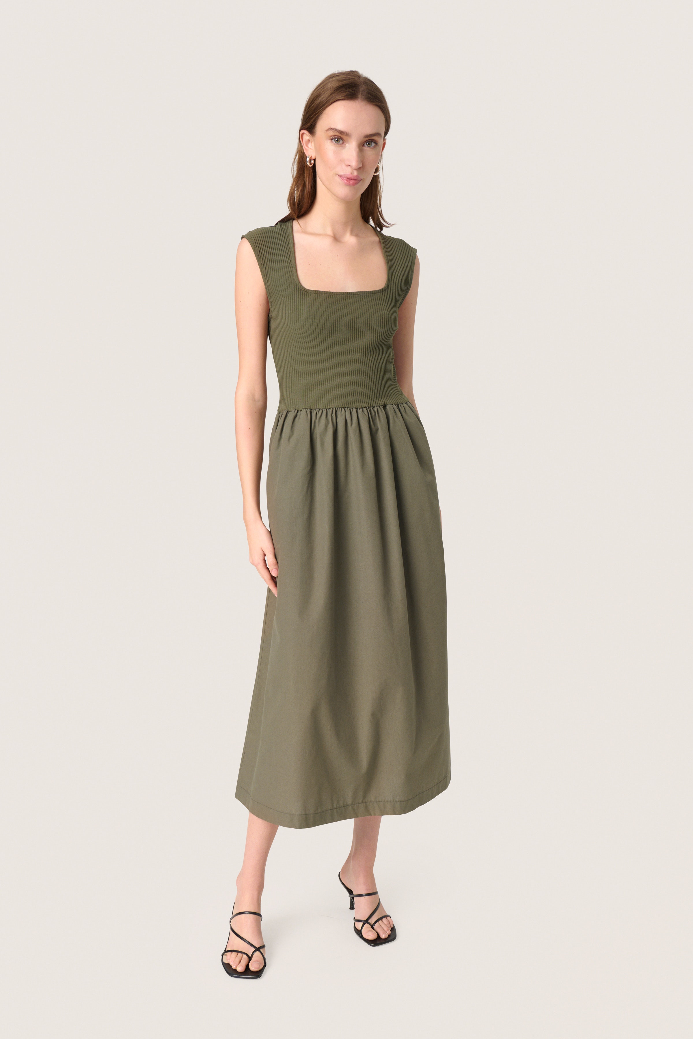 SLSimone Kjole LOOKBOOK FRONT 30407490-190511