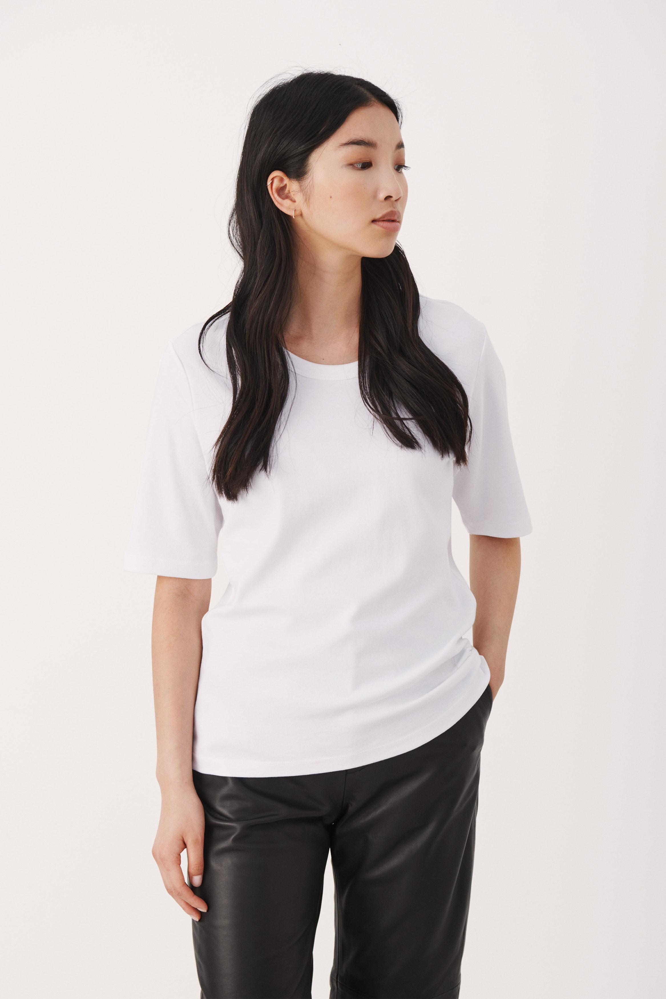 RatanaPW T-shirt LOOKBOOK FRONT 30306241-110601