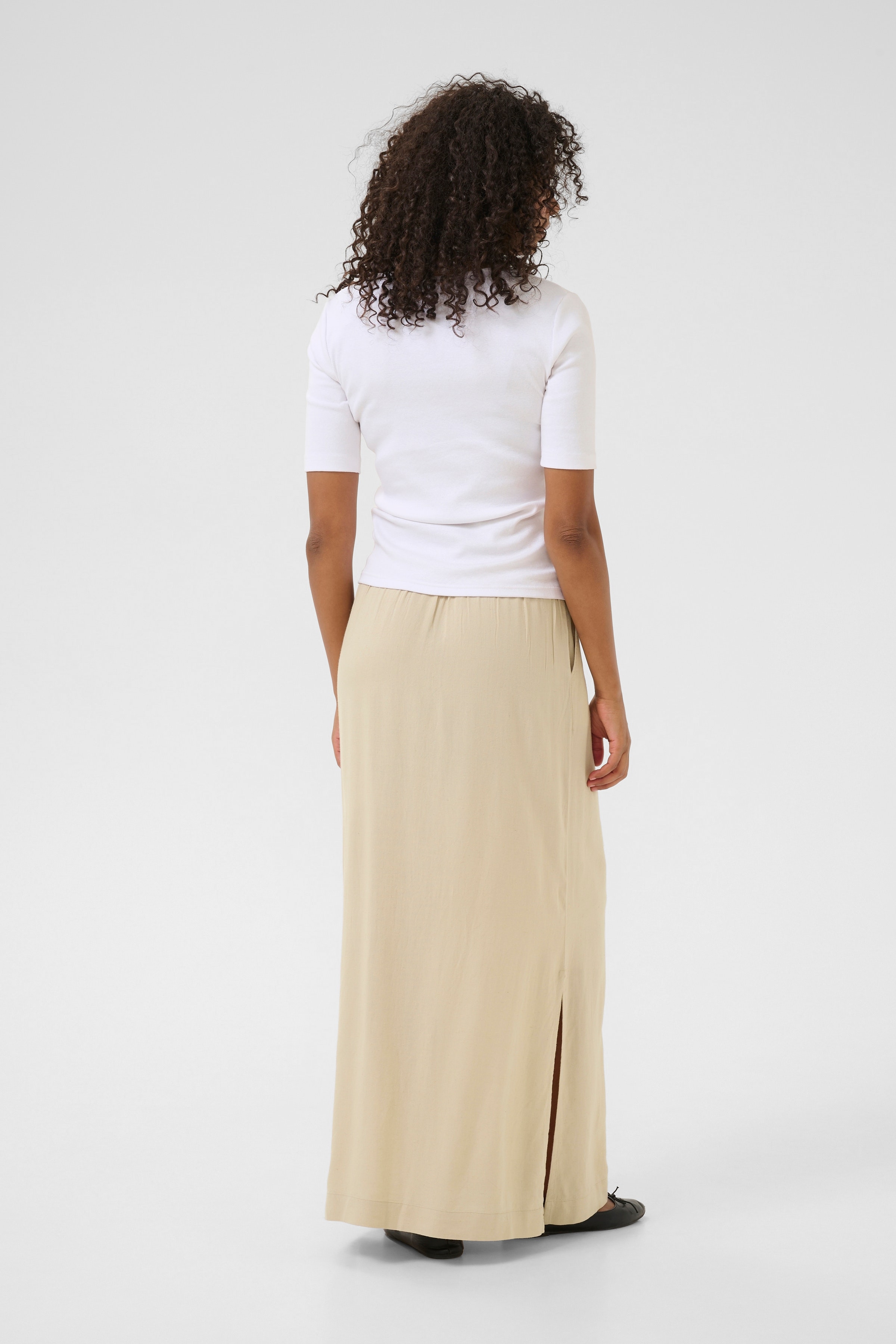 KAmilia Lin Skjørt LOOKBOOK FRONT 10509664-151305