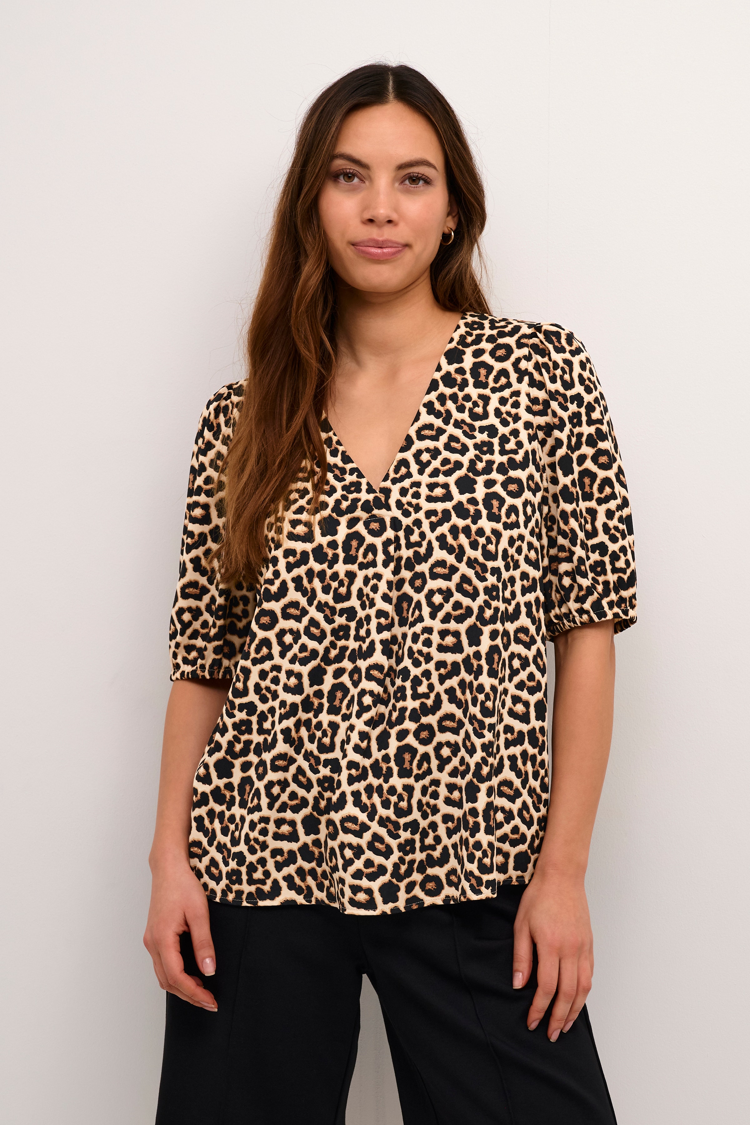 CUbesti Leopard Bluse LOOKBOOK FRONT 50111179-106249