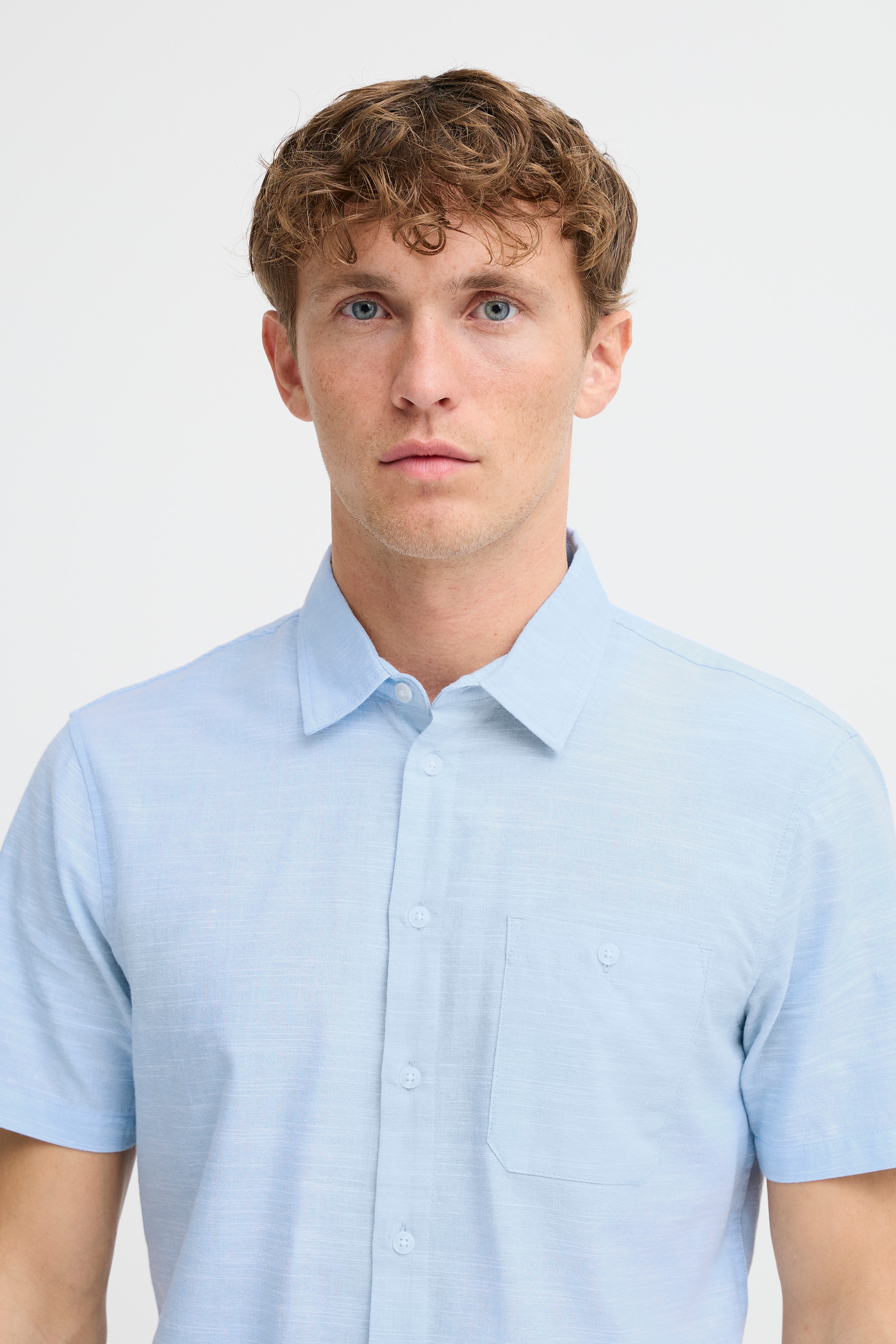 Short sleeved shirt LOOKBOOK DETAIL 20717675-144121