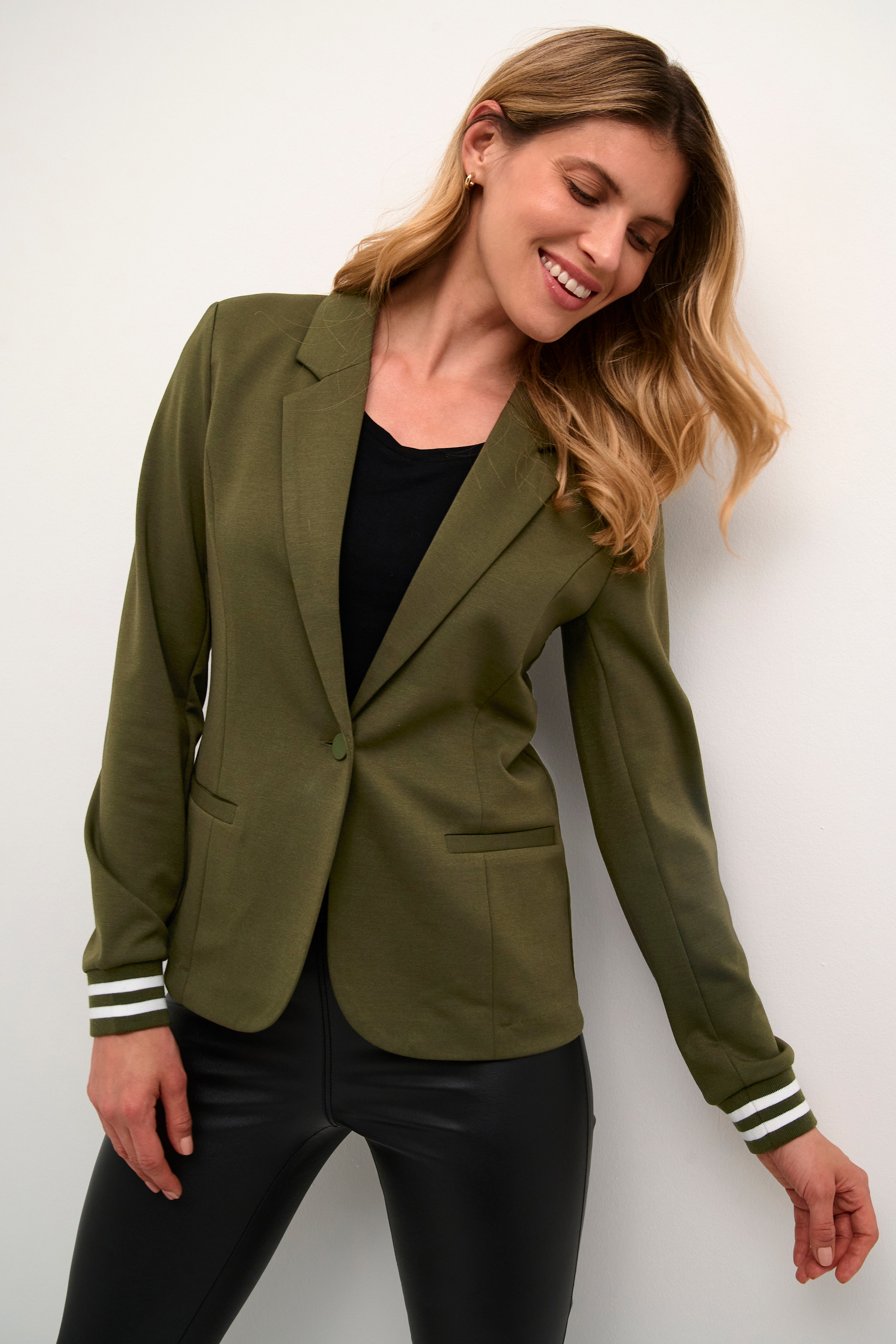 Kinnie Blazer LOOKBOOK DETAIL 10550800-105071