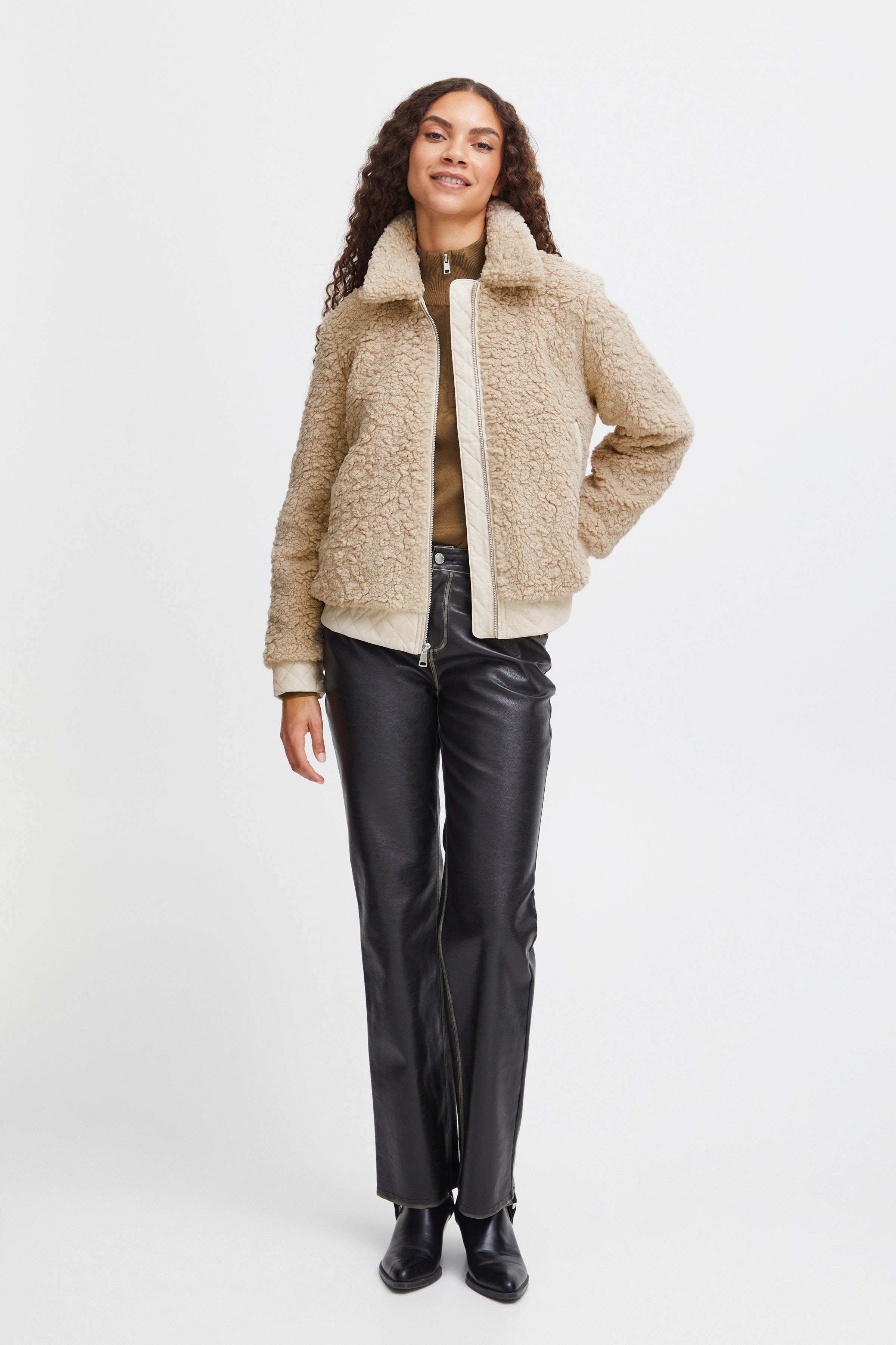 BYANAMAJ Yttertøy LOOKBOOK FRONT 20815147-151304