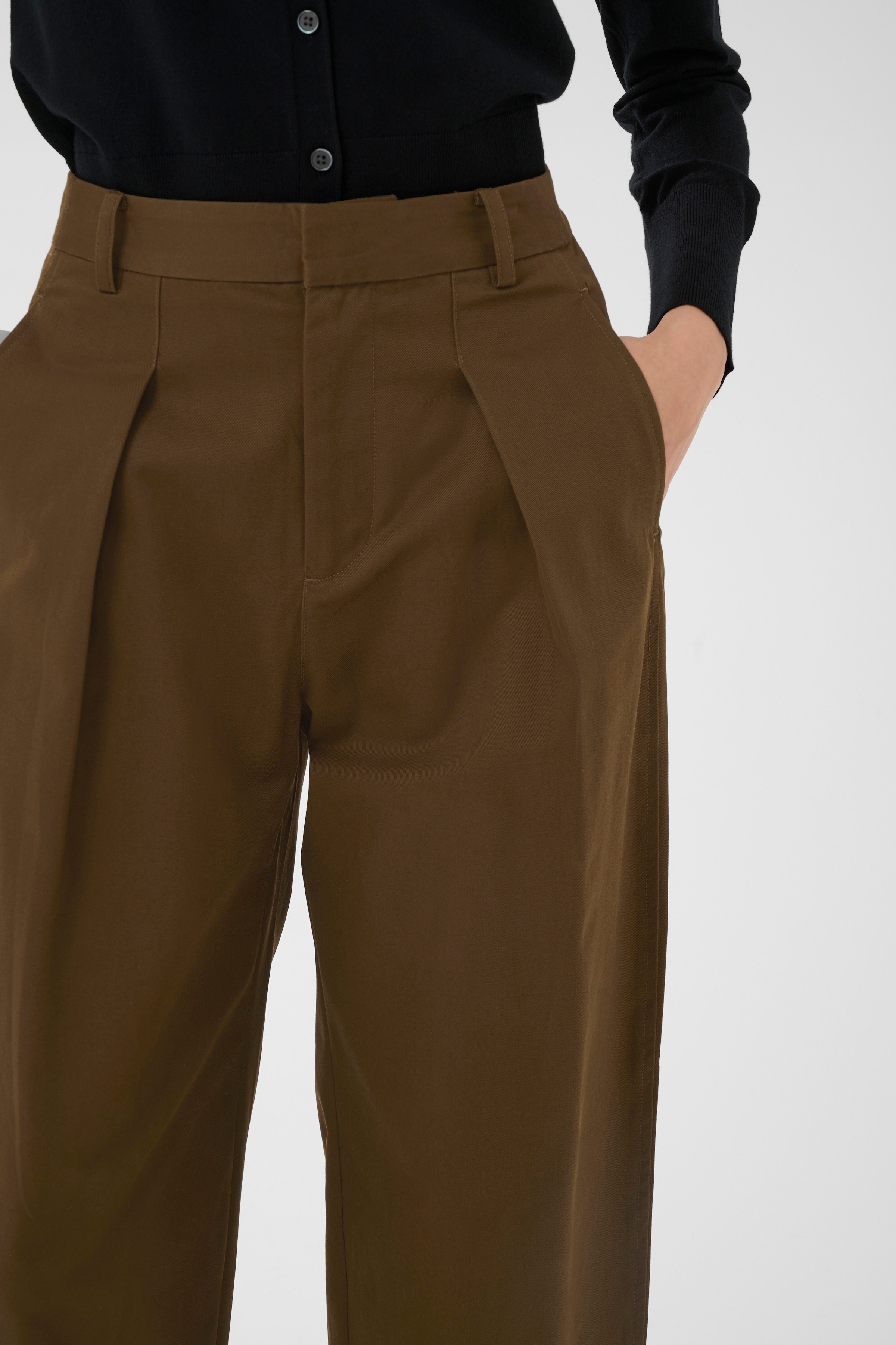 TinikkaIW Hose LOOKBOOK DETAIL 30111163-190815