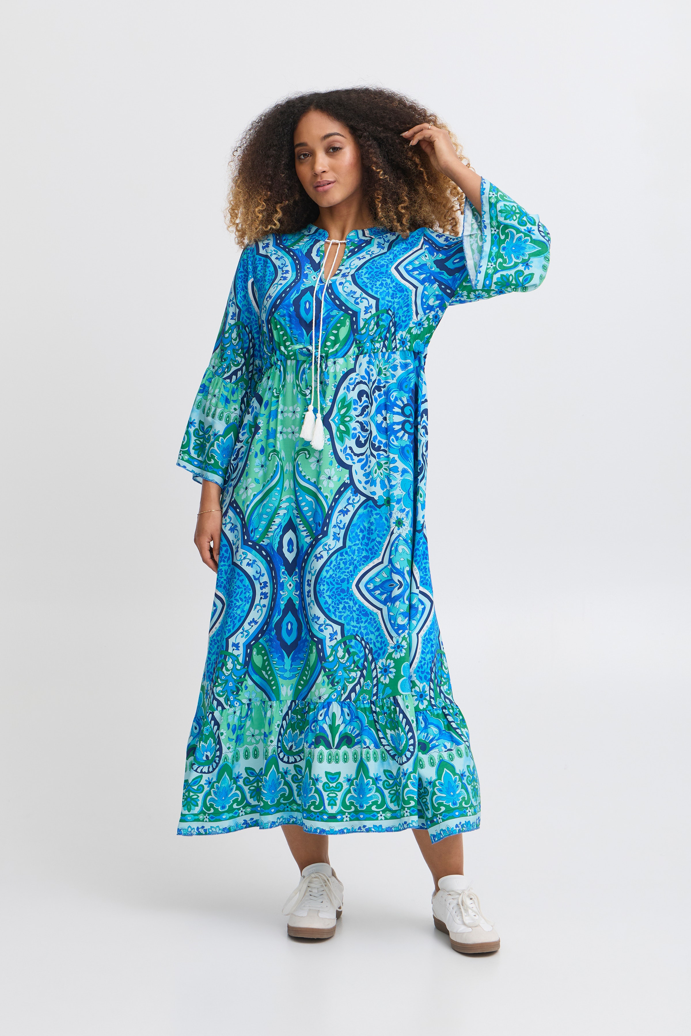 SBGELLA Kjole LOOKBOOK FRONT 22100941-174041