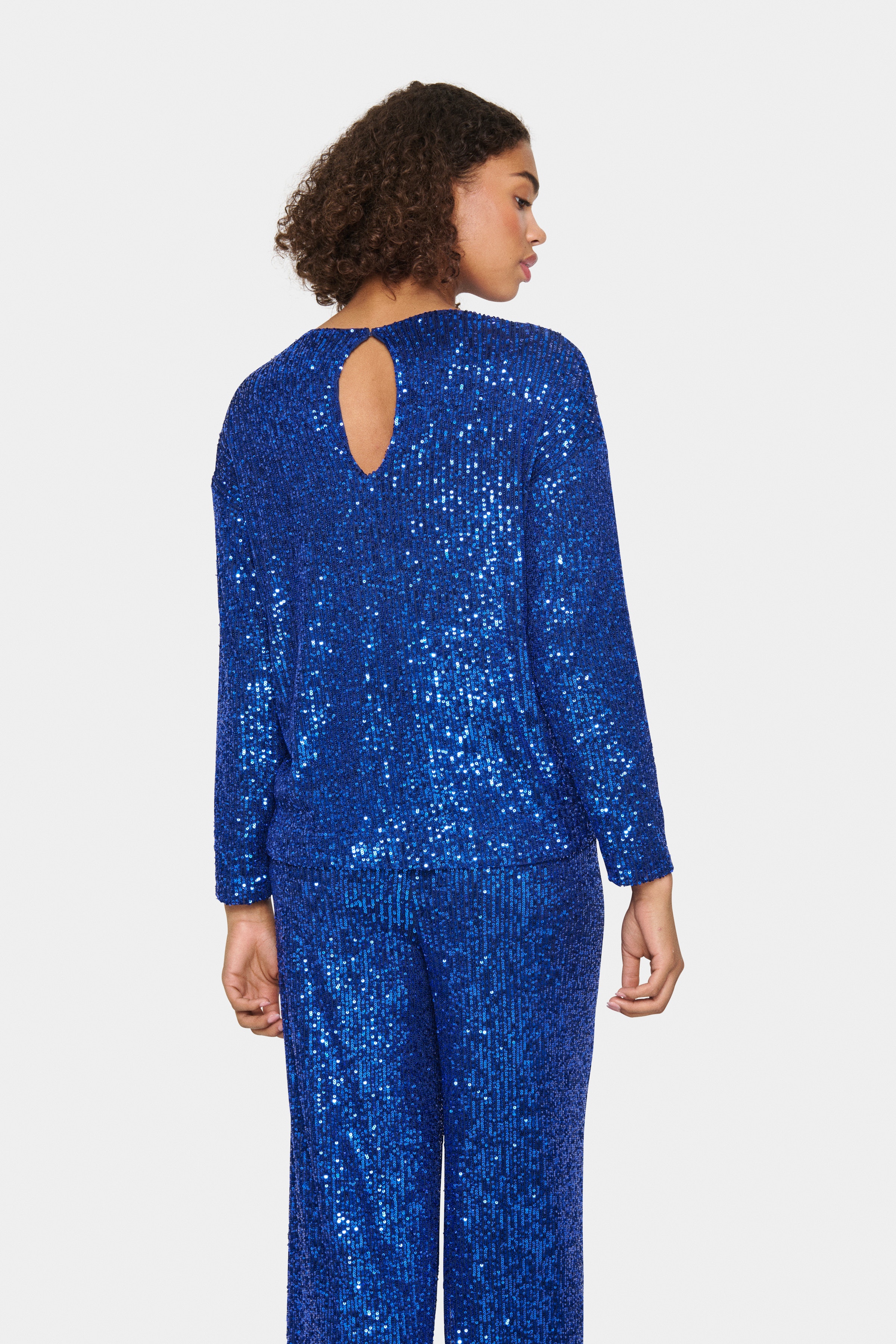 ReyanaSZ Sequin Blouse LOOKBOOK BACK 30513969-193851