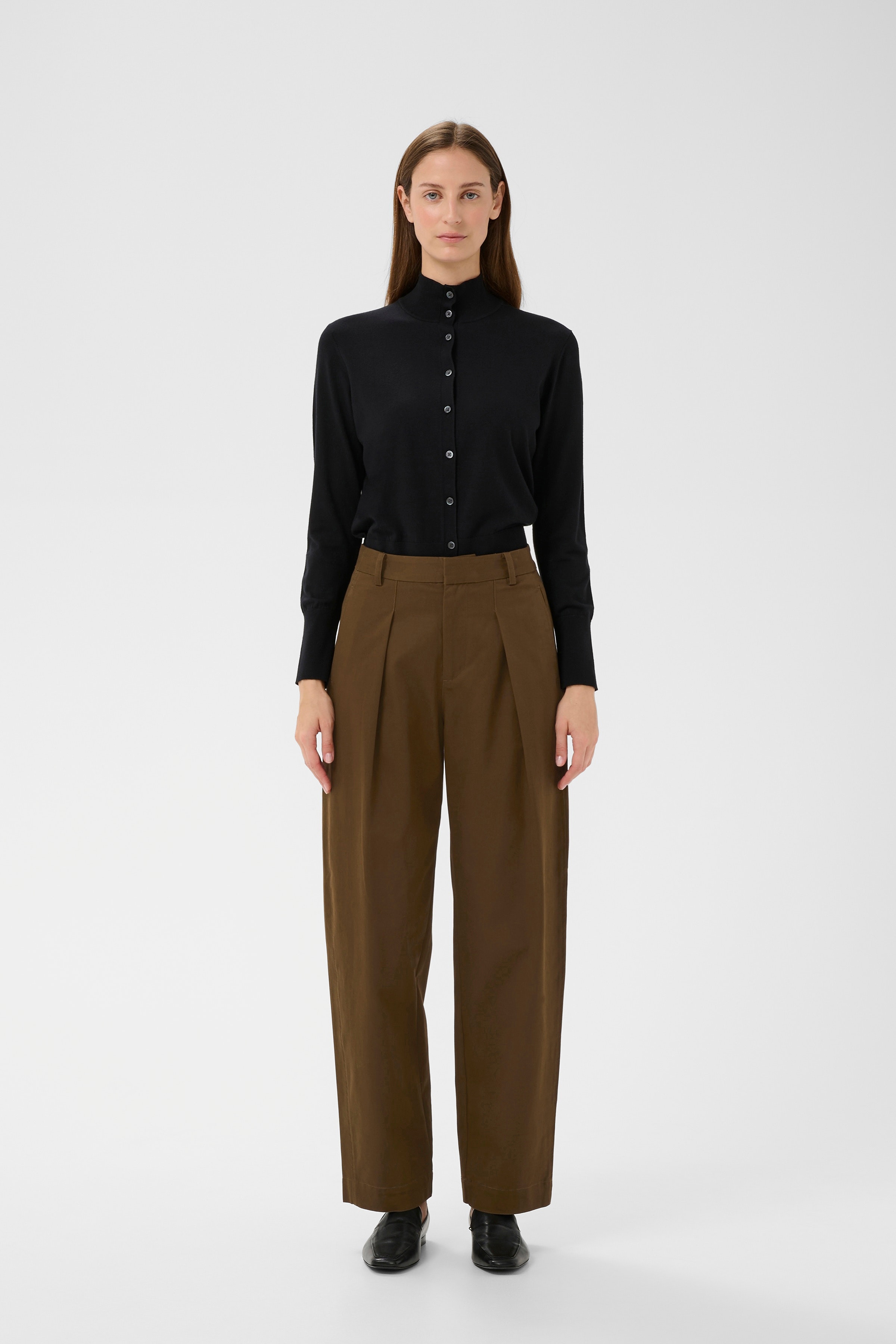 TinikkaIW Hose LOOKBOOK FRONT 30111163-190815