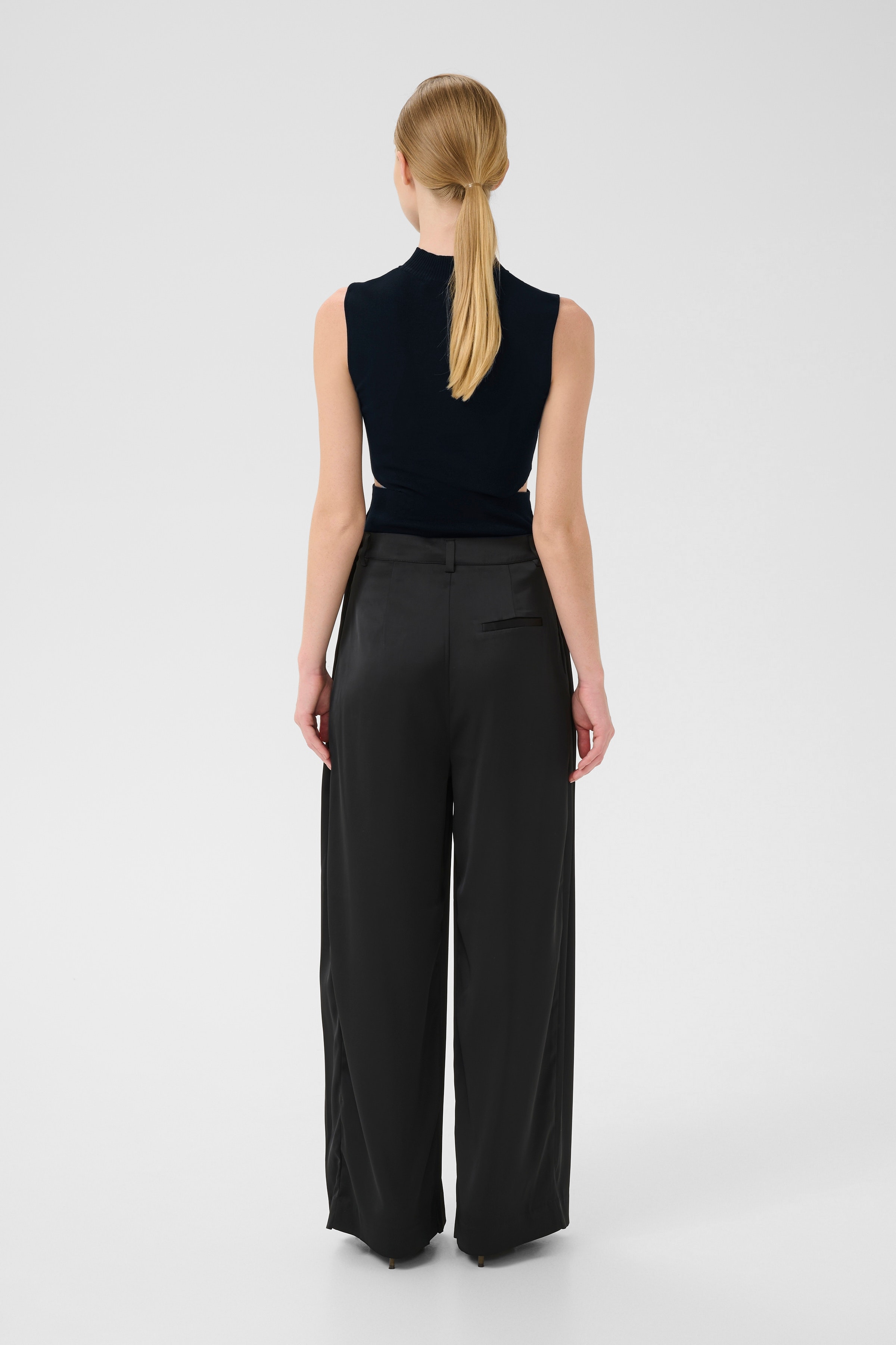 GZbrinnett Top LOOKBOOK BACK 10910743-100017