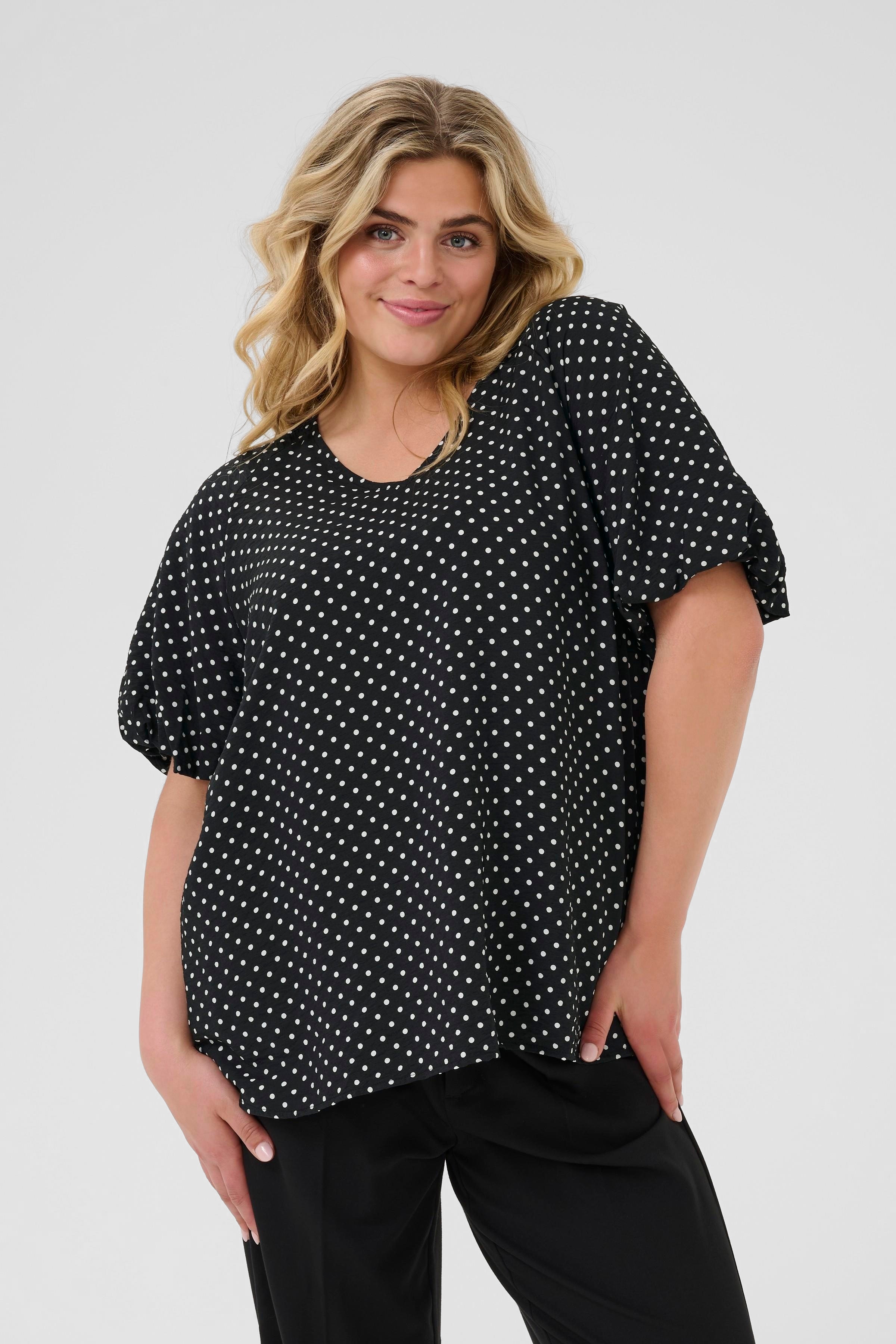 KCgina Blouse LOOKBOOK FRONT 10583435-107967