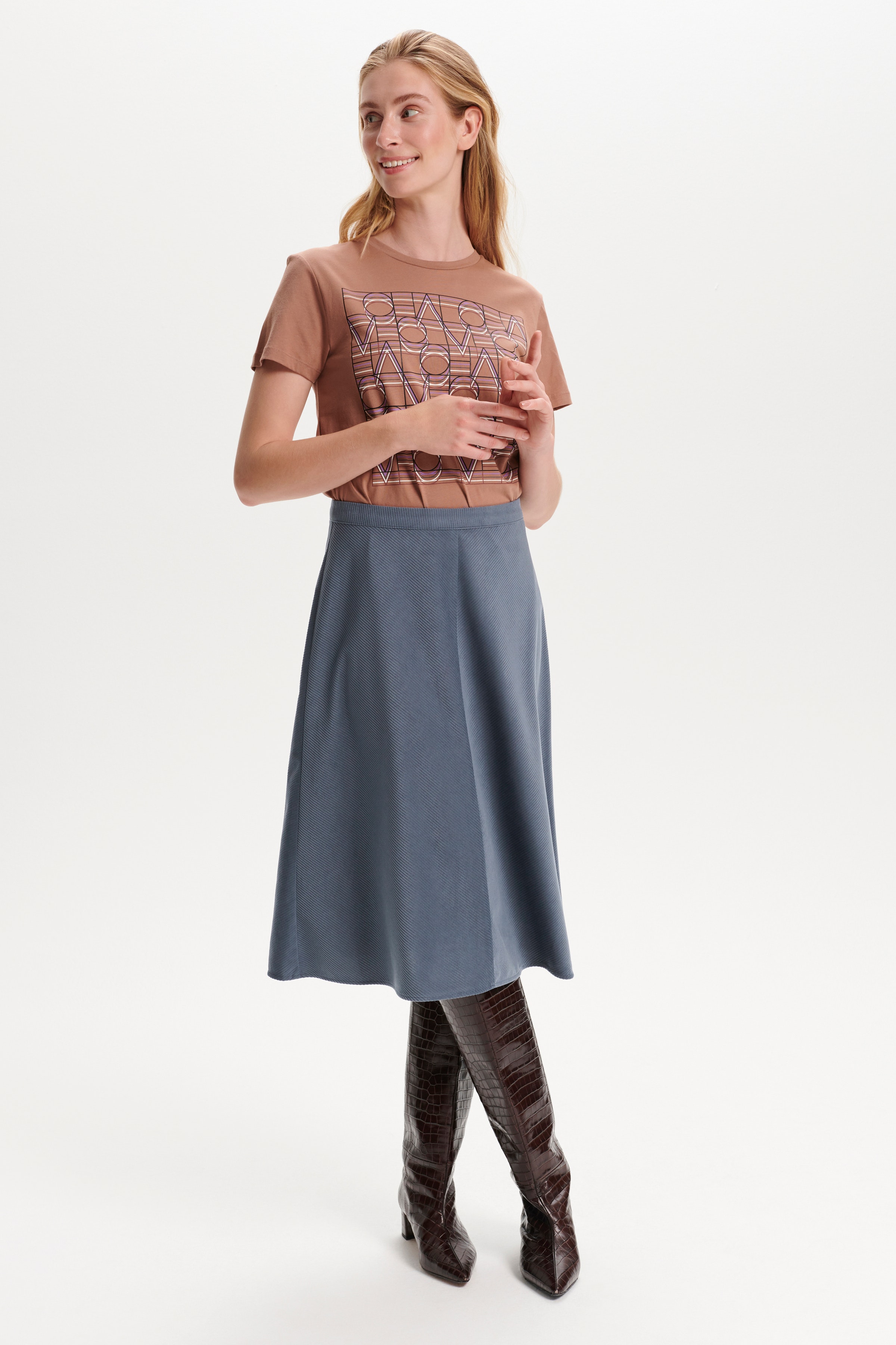 SLIlia Skirt

 LOOKBOOK FRONT 30405034-183912
