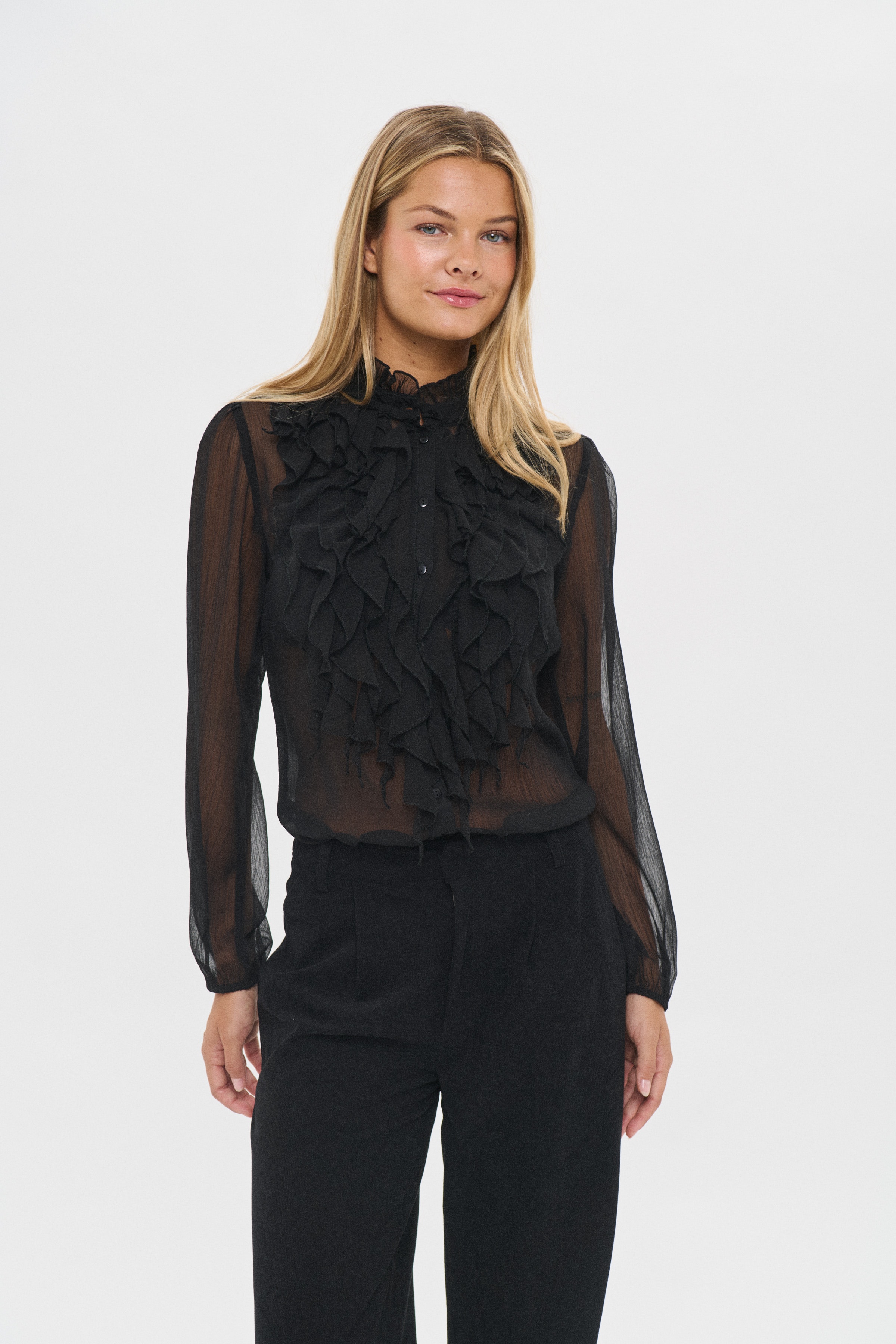LiljaSZ Shirt LOOKBOOK FRONT 30512627-193911