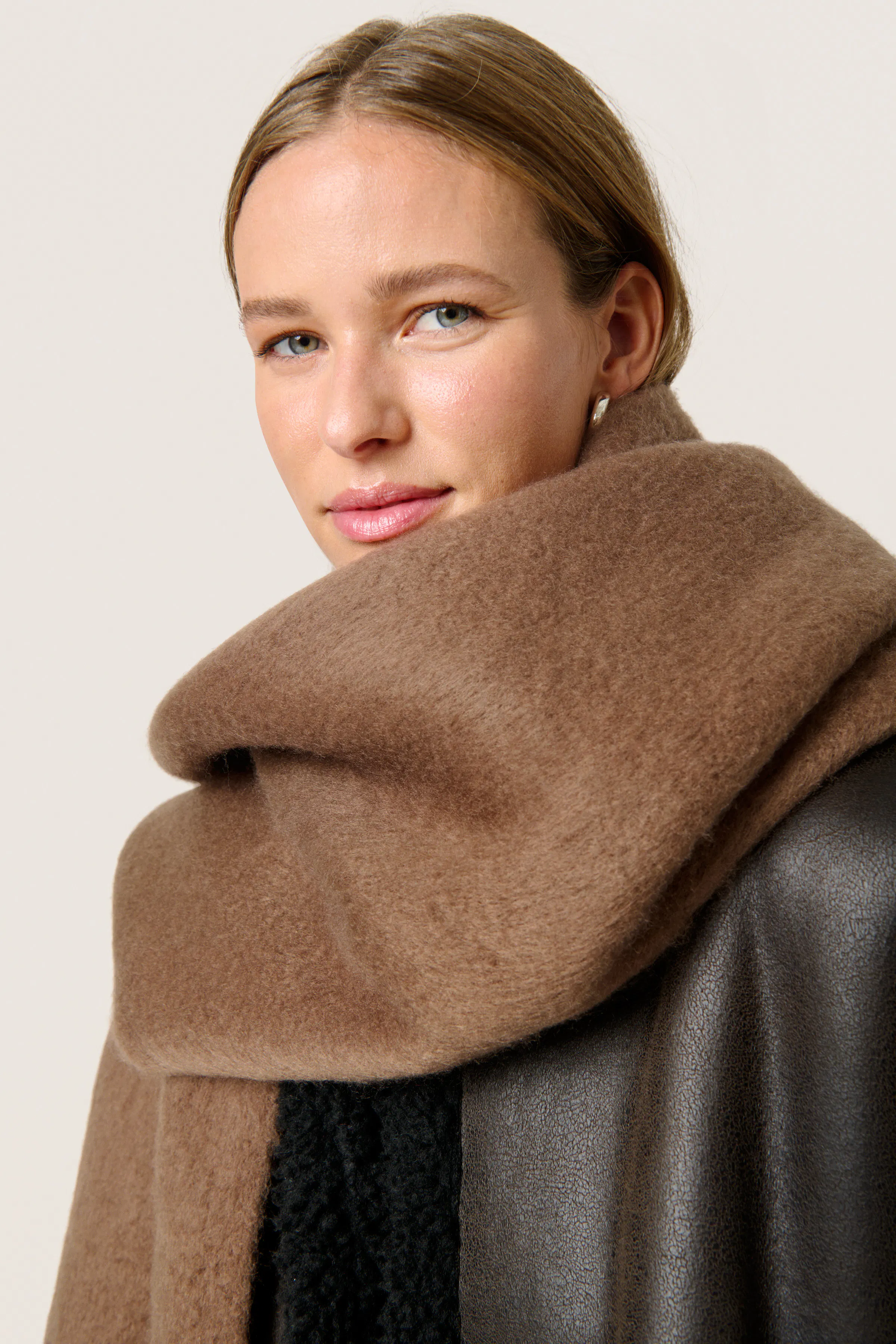 SLHinya Skjerf PACK FRONT 30408340-181307