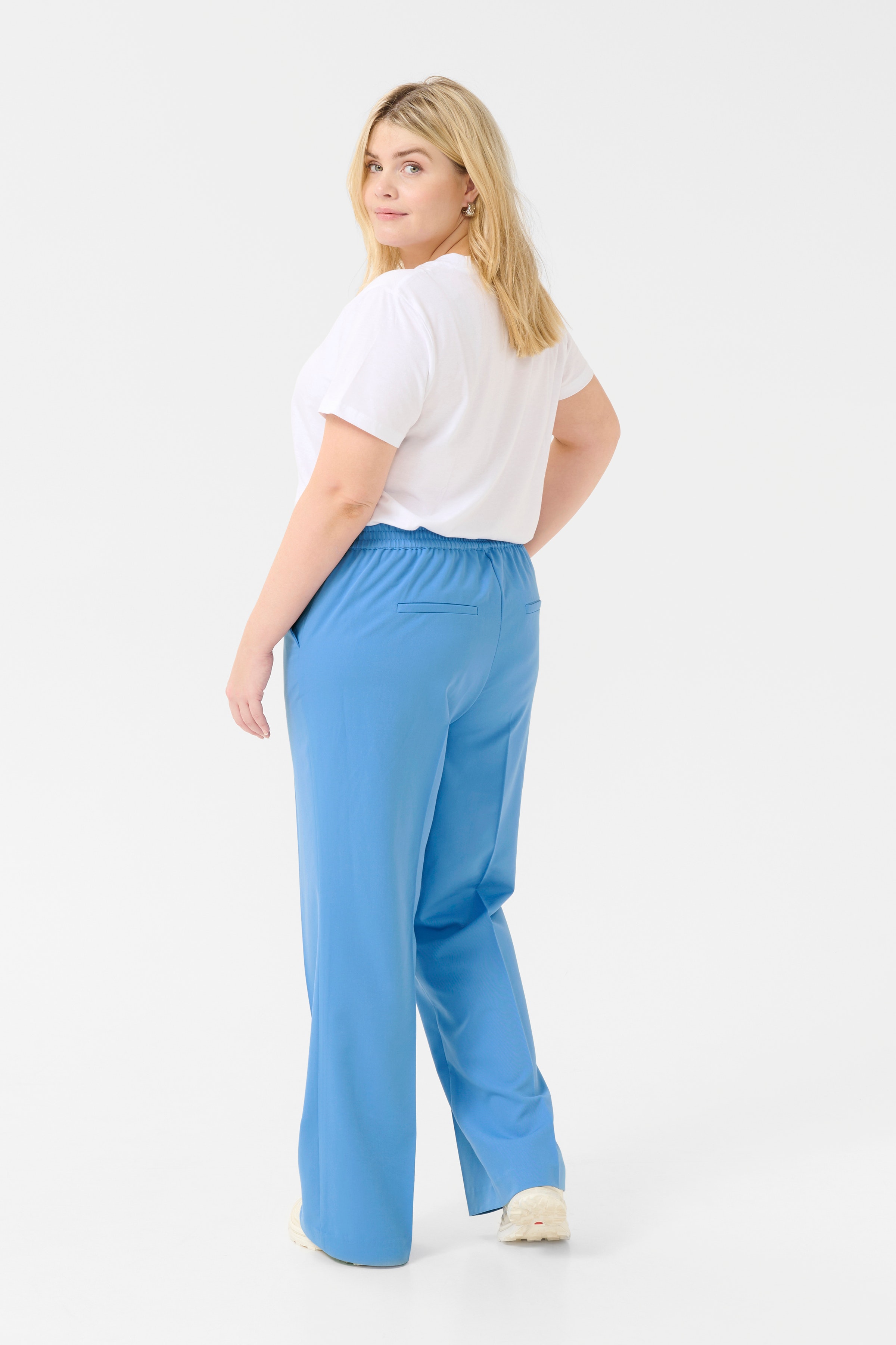 KCsakira Flared Trousers LOOKBOOK BACK 10582588-183936