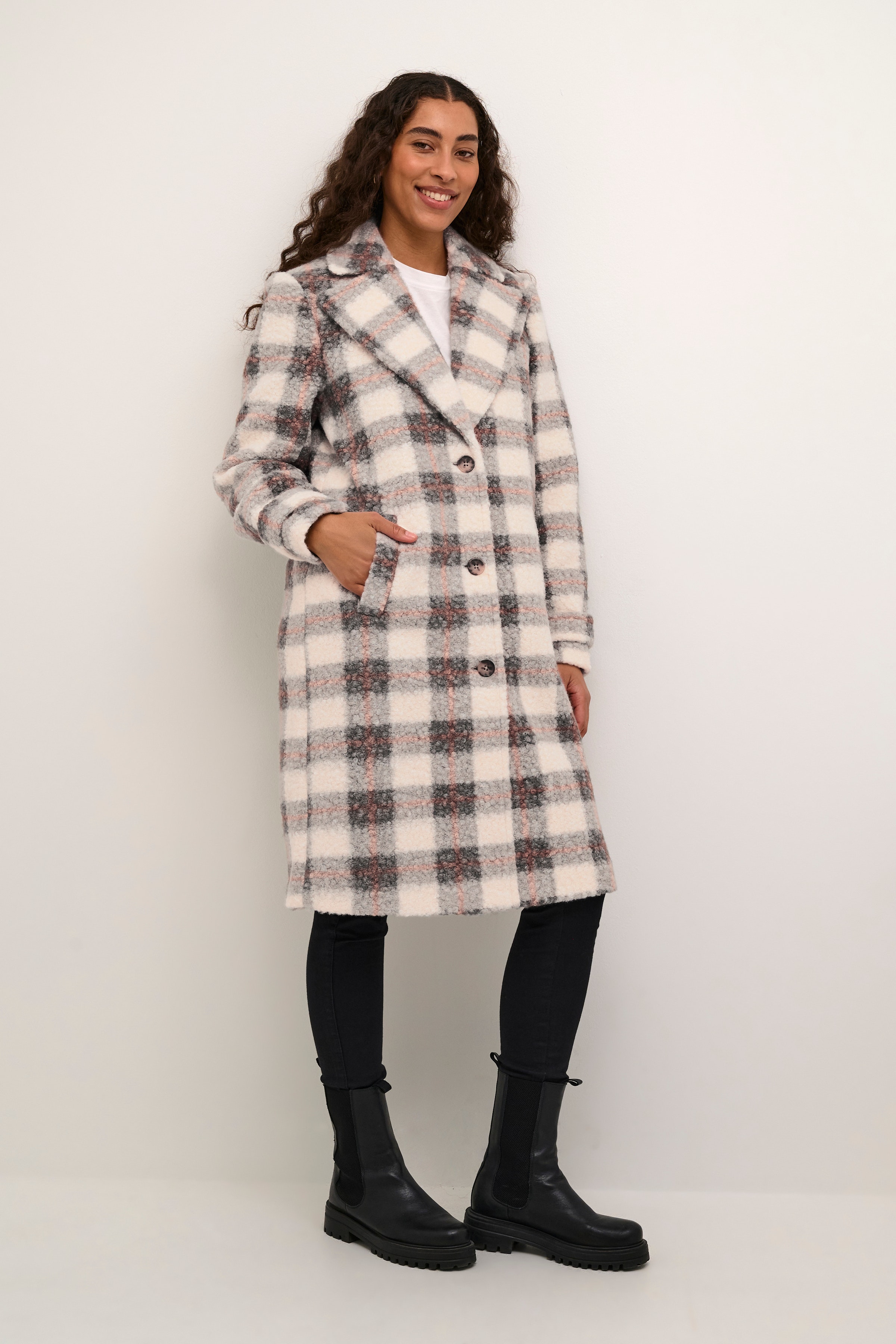 KAelena Coat LOOKBOOK FRONT 10508220-105290