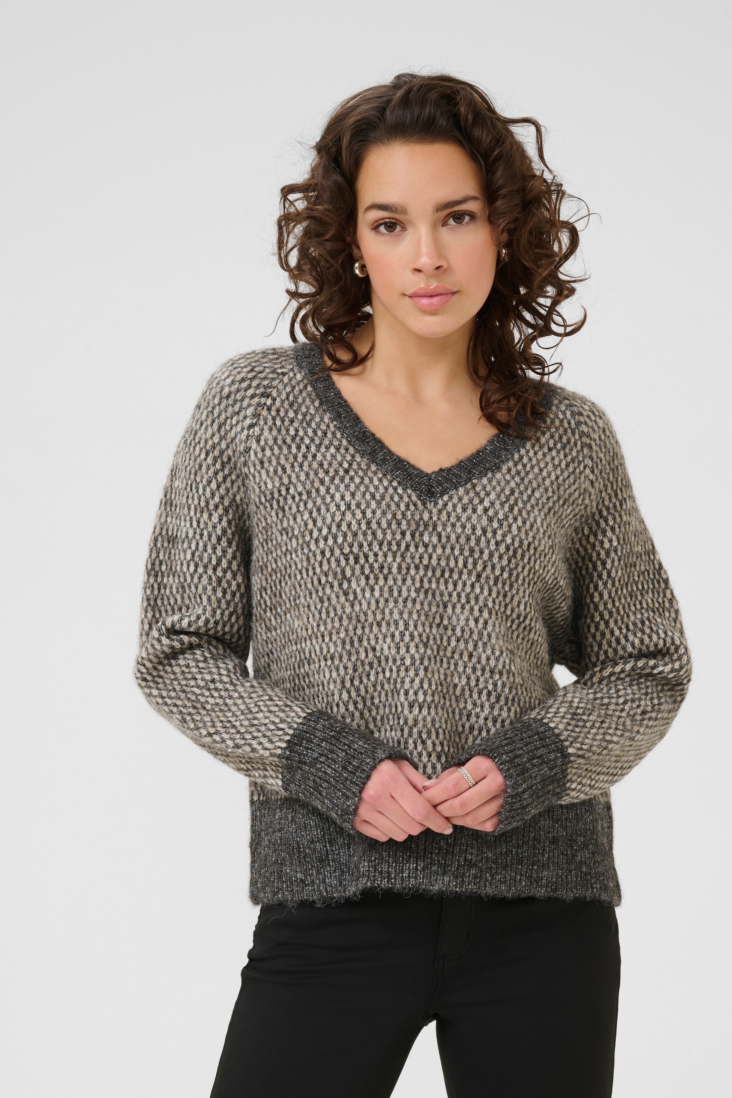 KAmelinda Pullover LOOKBOOK FRONT 10510449-108122