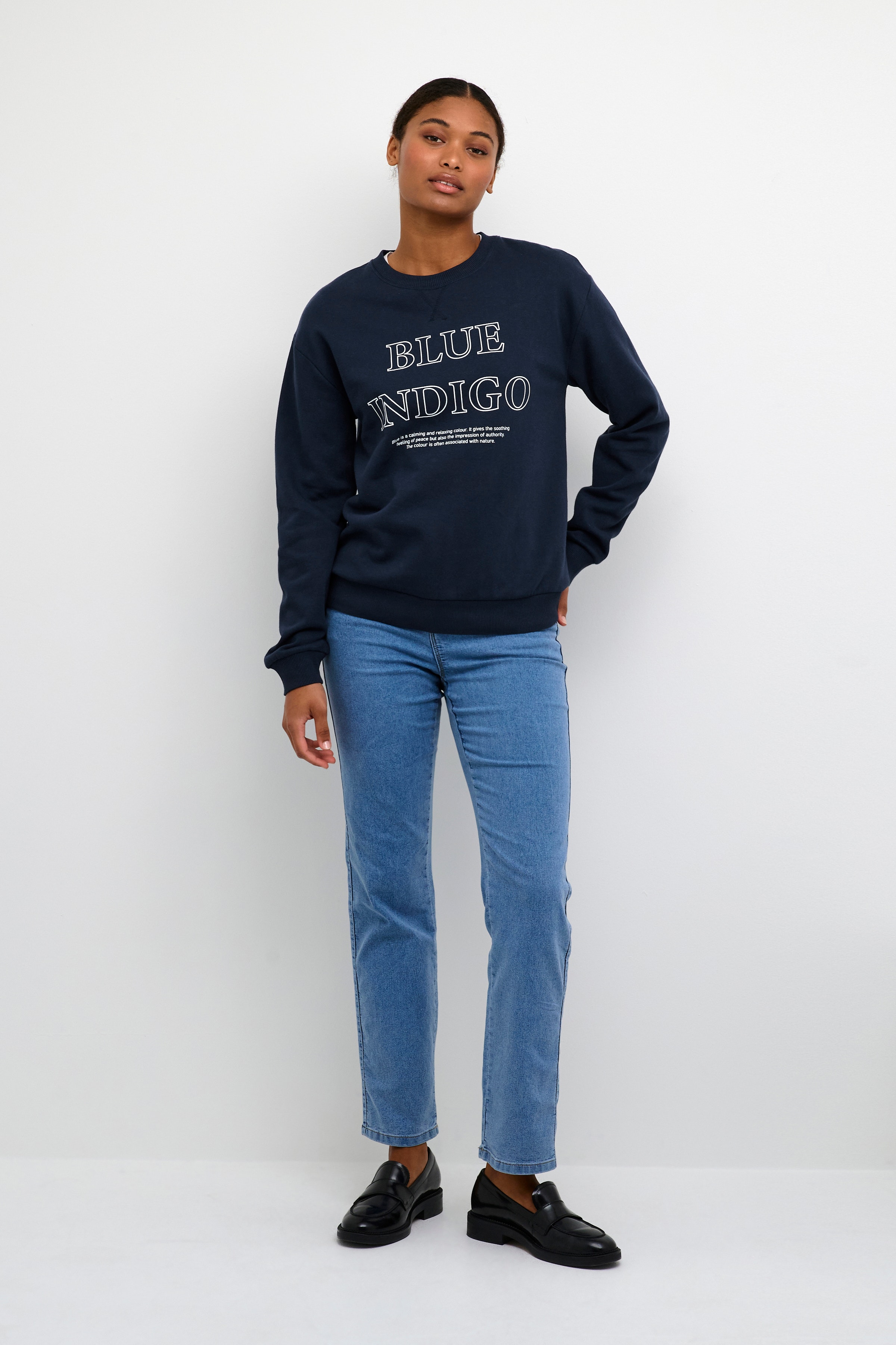 KAleonora Sweatshirt LOOKBOOK FRONT 10508209-194020