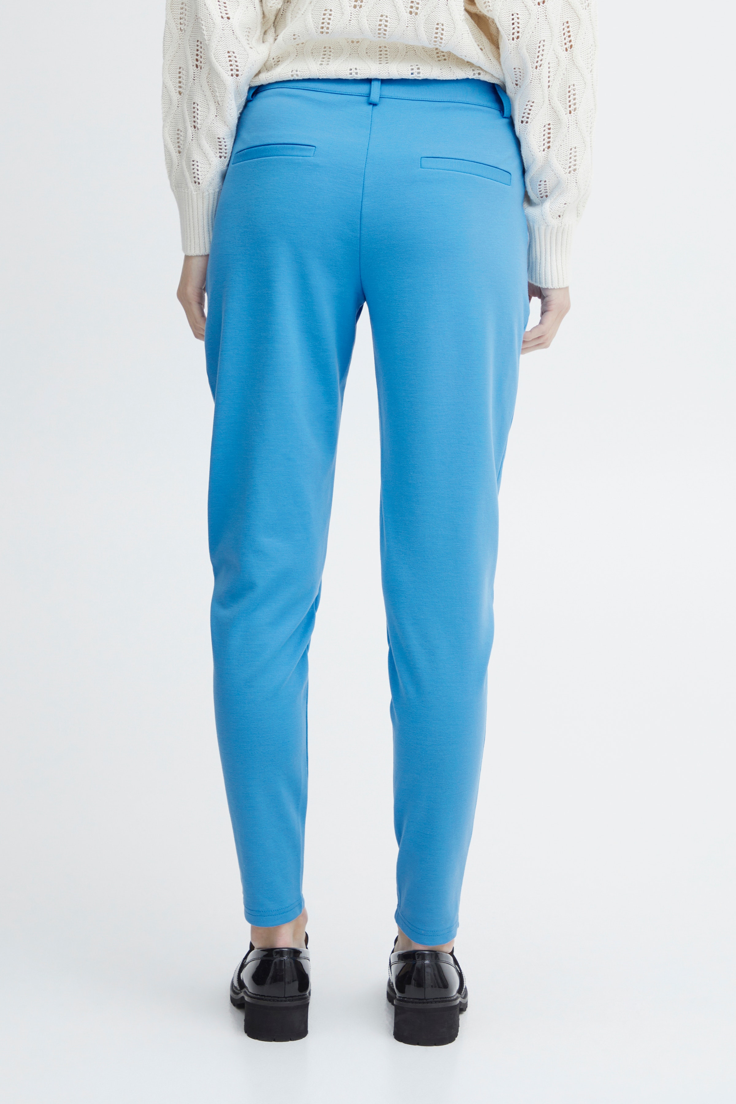 IHKATE Hose LOOKBOOK BACK 20115927-174336