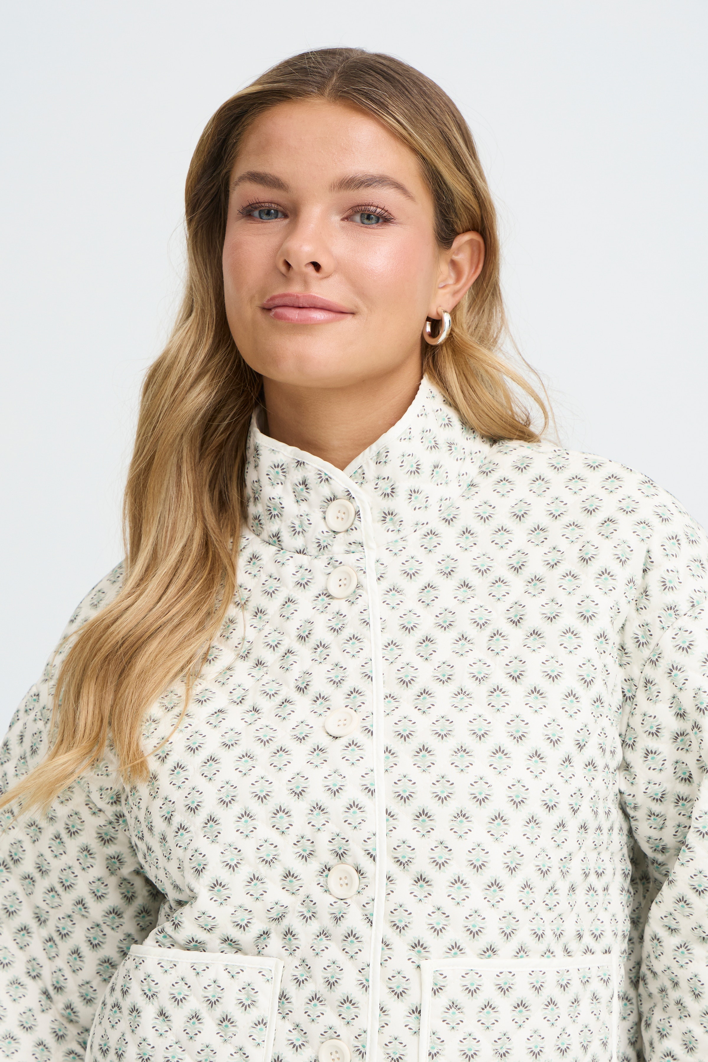 FRCLAUDINE Casual jakke LOOKBOOK DETAIL 20617085-900007509