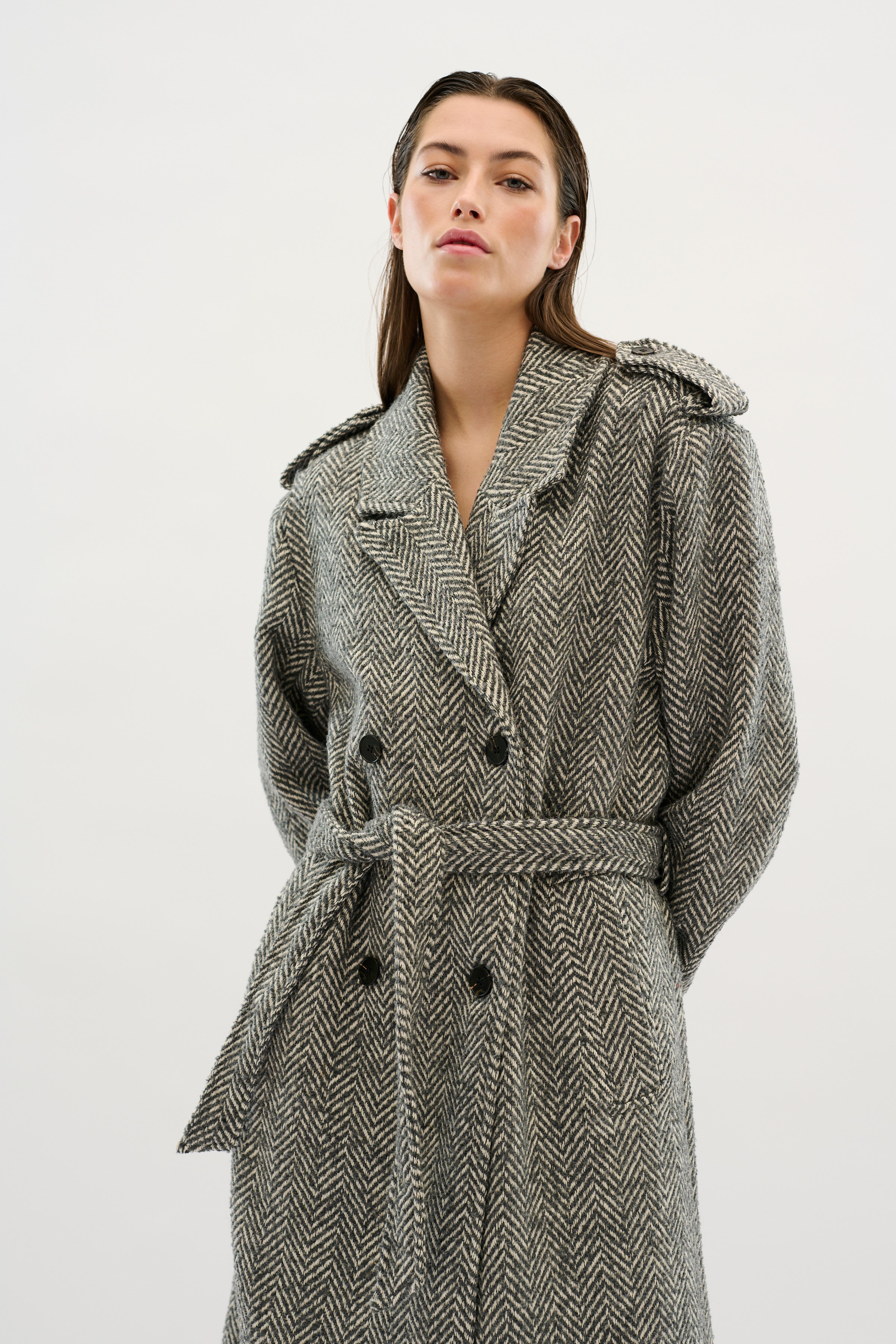 KBRitt Trenchcoat LOOKBOOK FRONT 10105110-185206