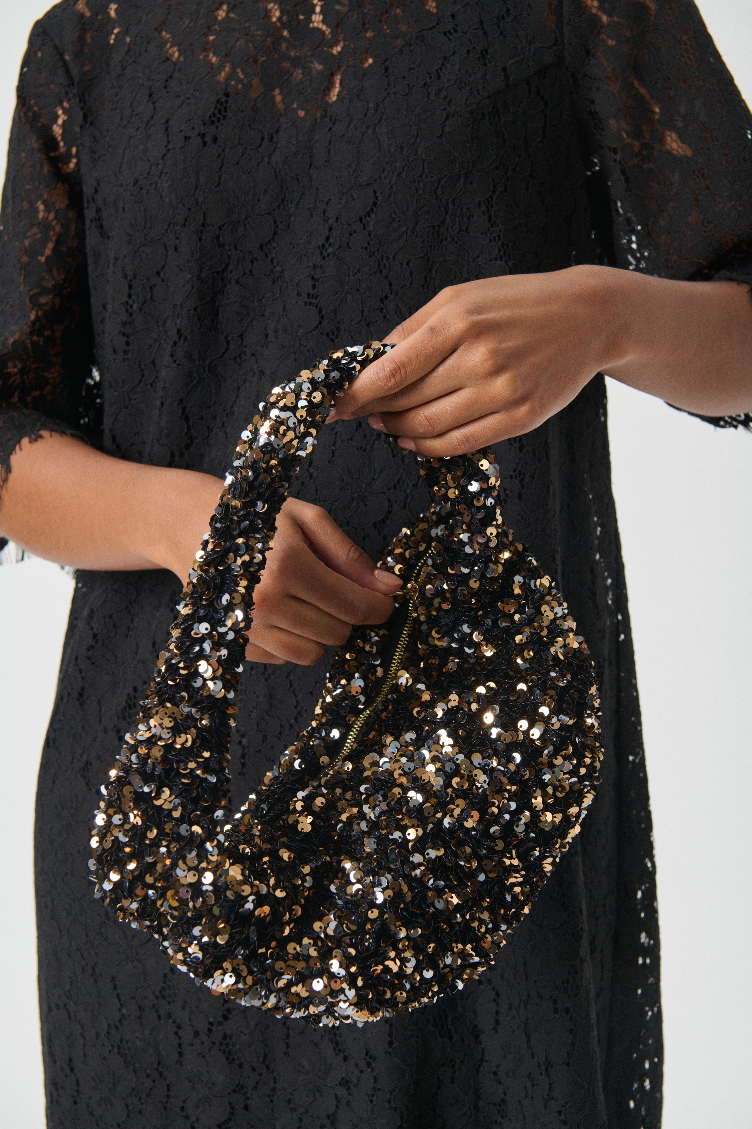 ViriPW Tasche LOOKBOOK FRONT 30310236-304444