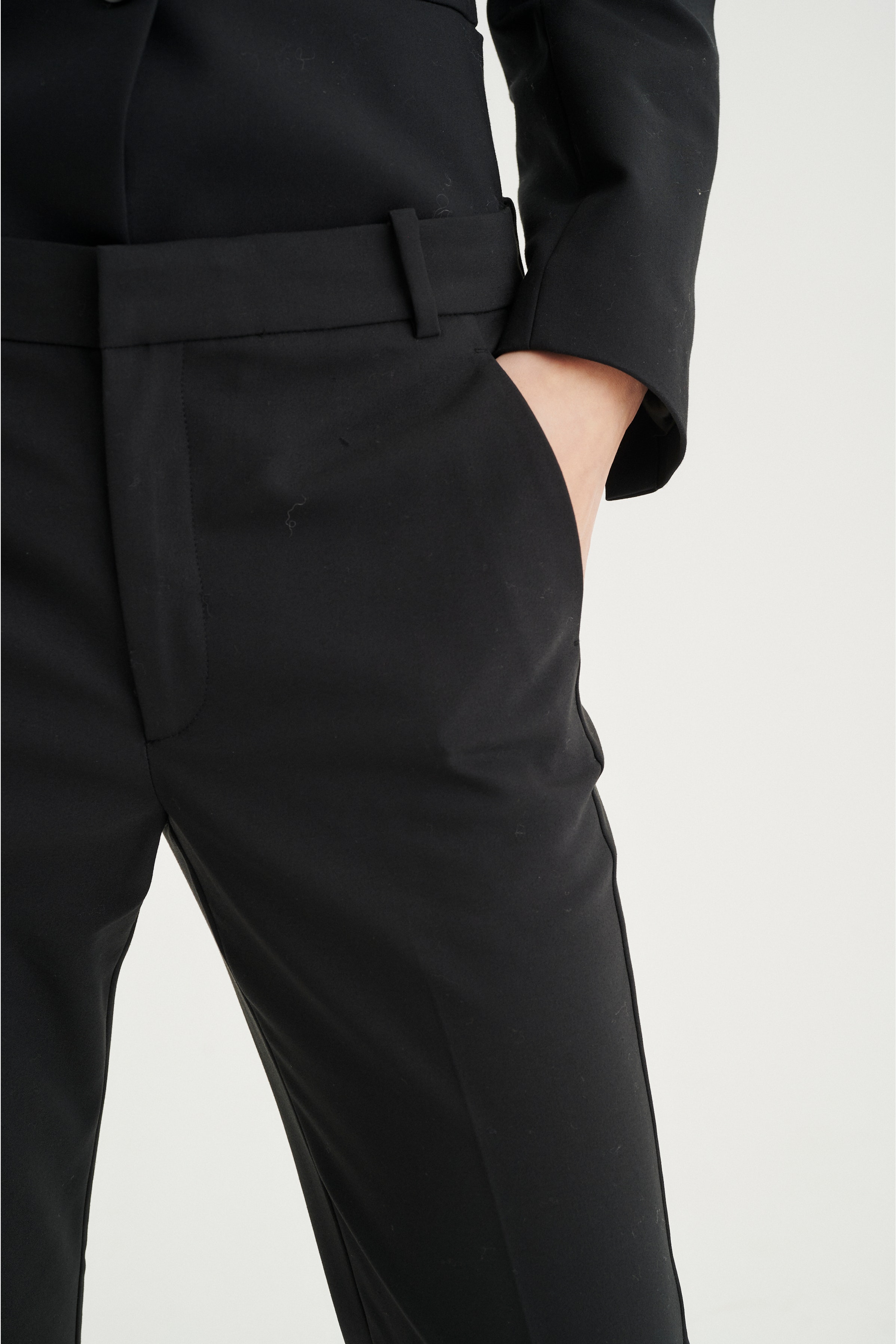 ZellaIW Trousers LOOKBOOK DETAIL 30104595-10050