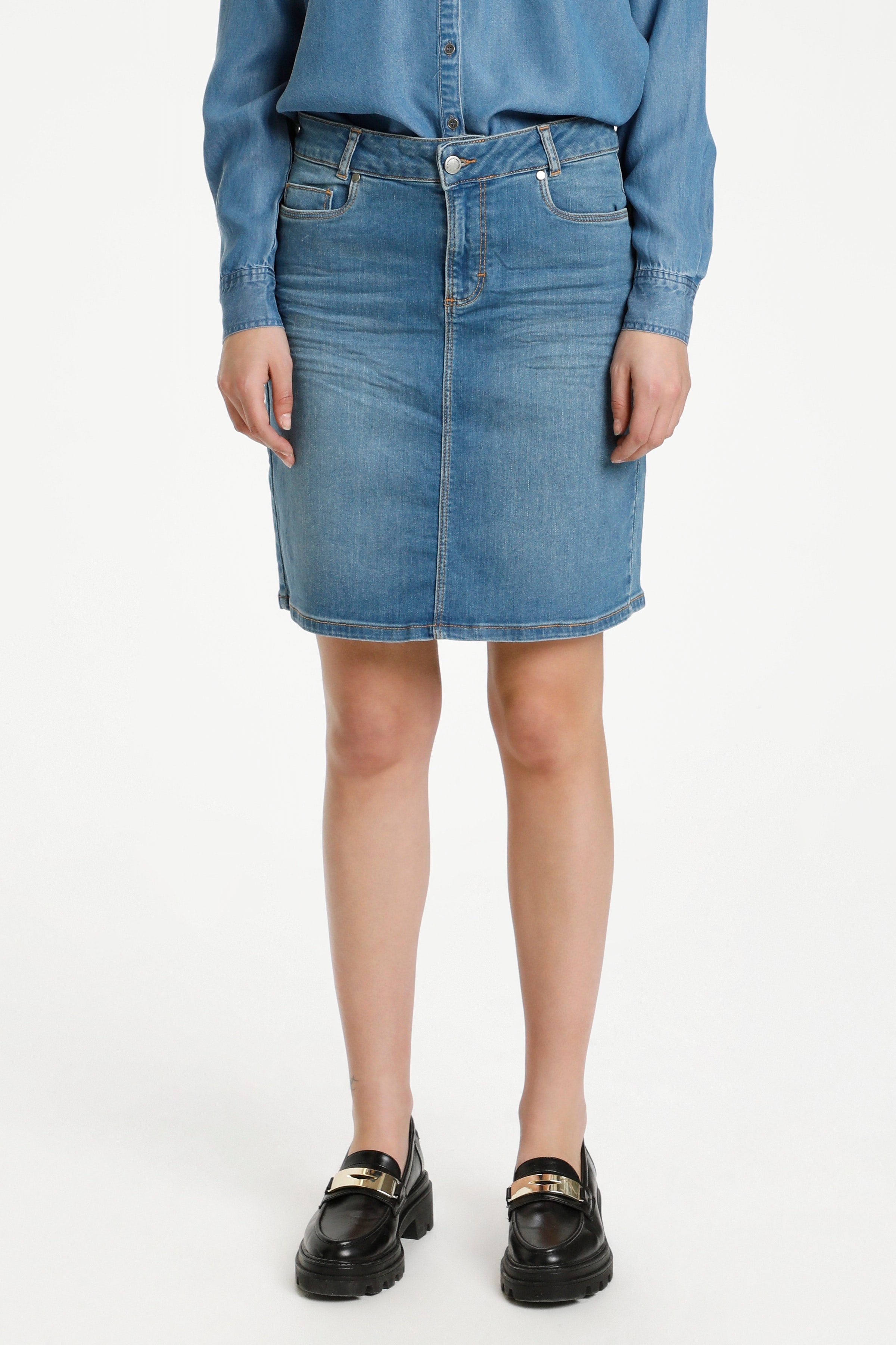 12 THE DENIM SKIRT LOOKBOOK FRONT 10703577-100048