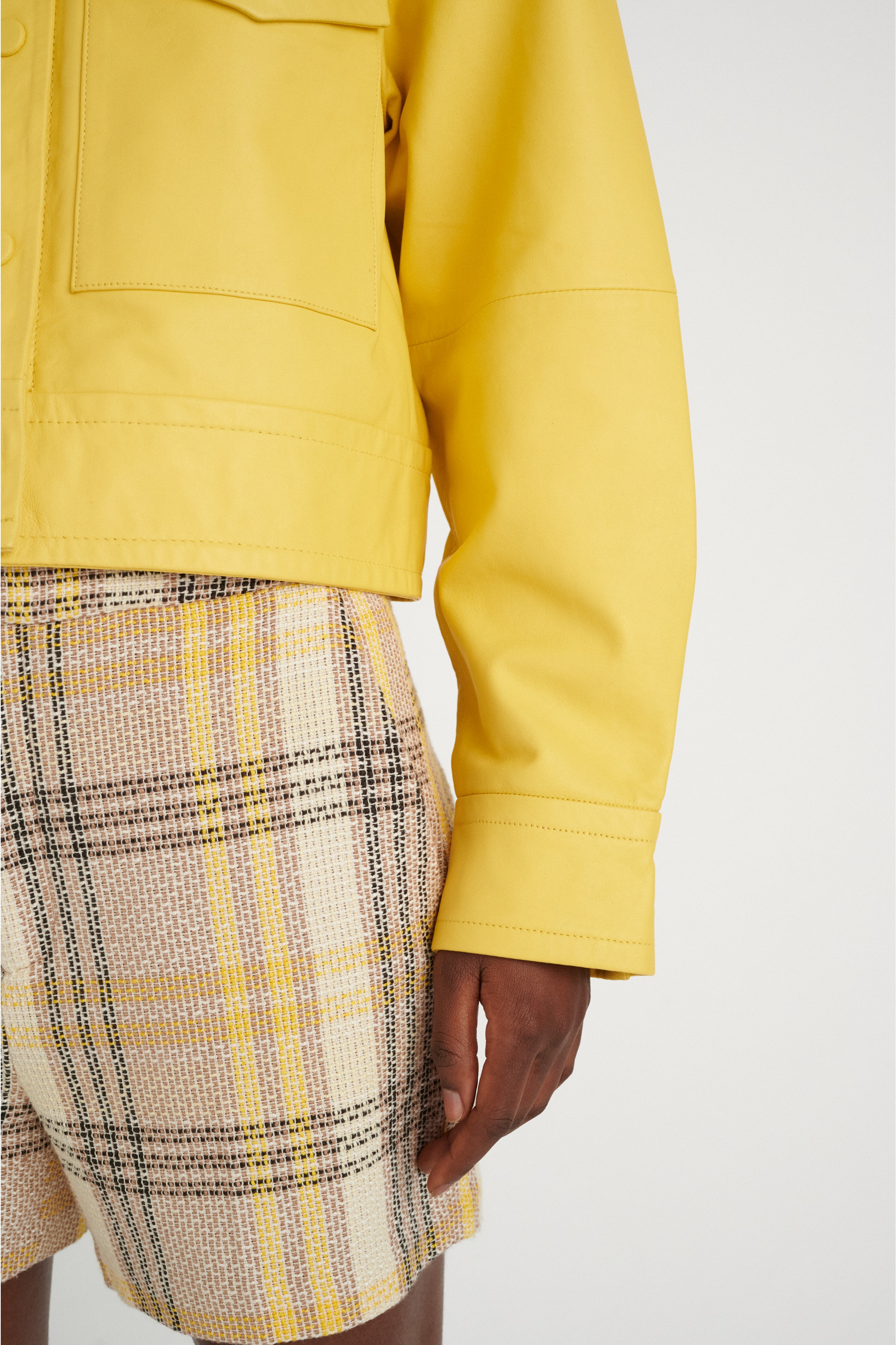 PerleIW Shorts LOOKBOOK DETAIL 30107123-300371