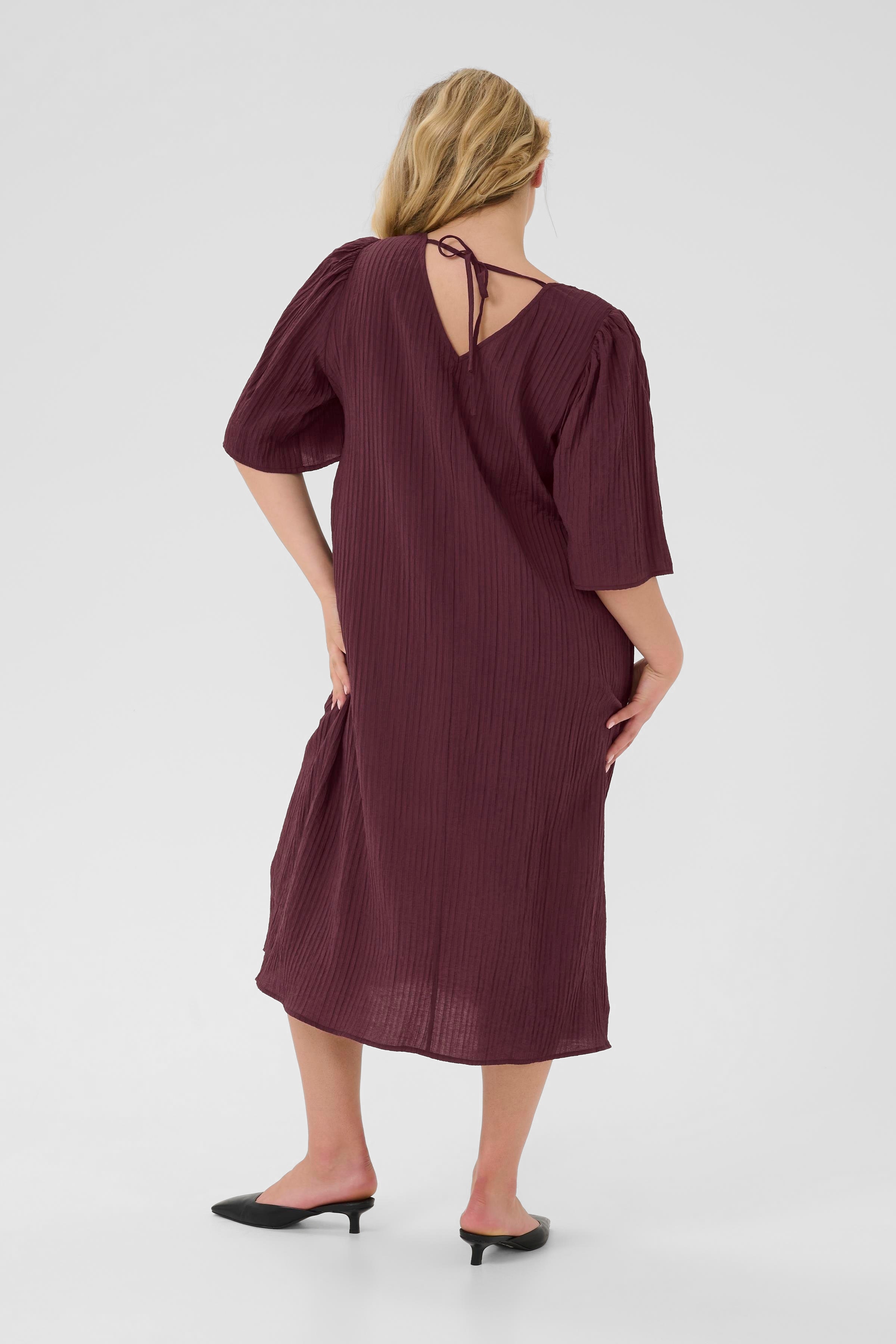 KClisana Kjole LOOKBOOK BACK 10583421-191619