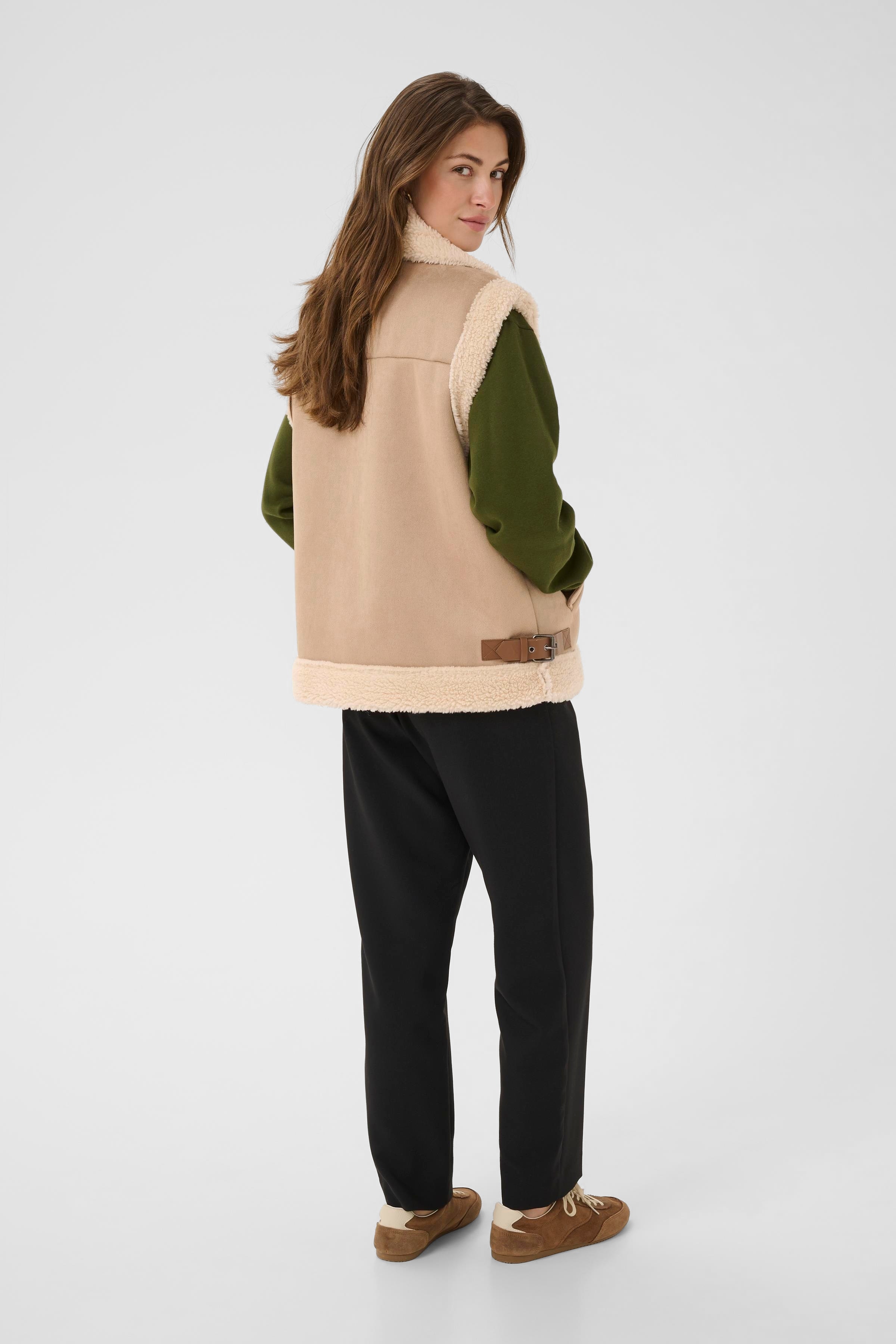 CRUma Warme Weste LOOKBOOK BACK 10614264-161407