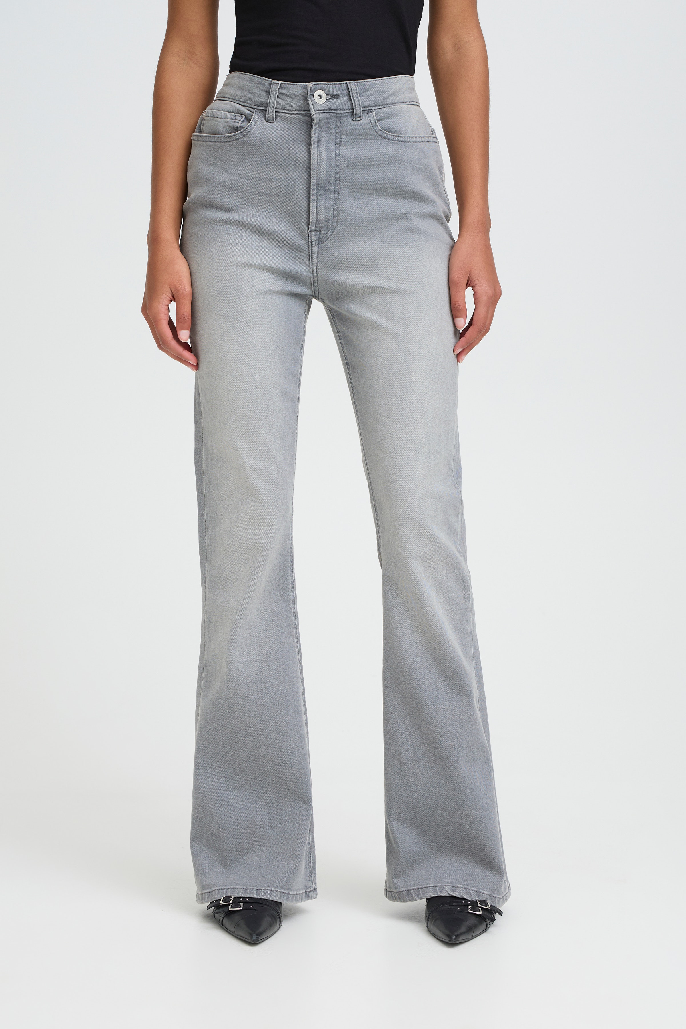 IHTWIGGY FLAIRED HIGH WAIST Jeans LOOKBOOK FRONT 20122437-200344