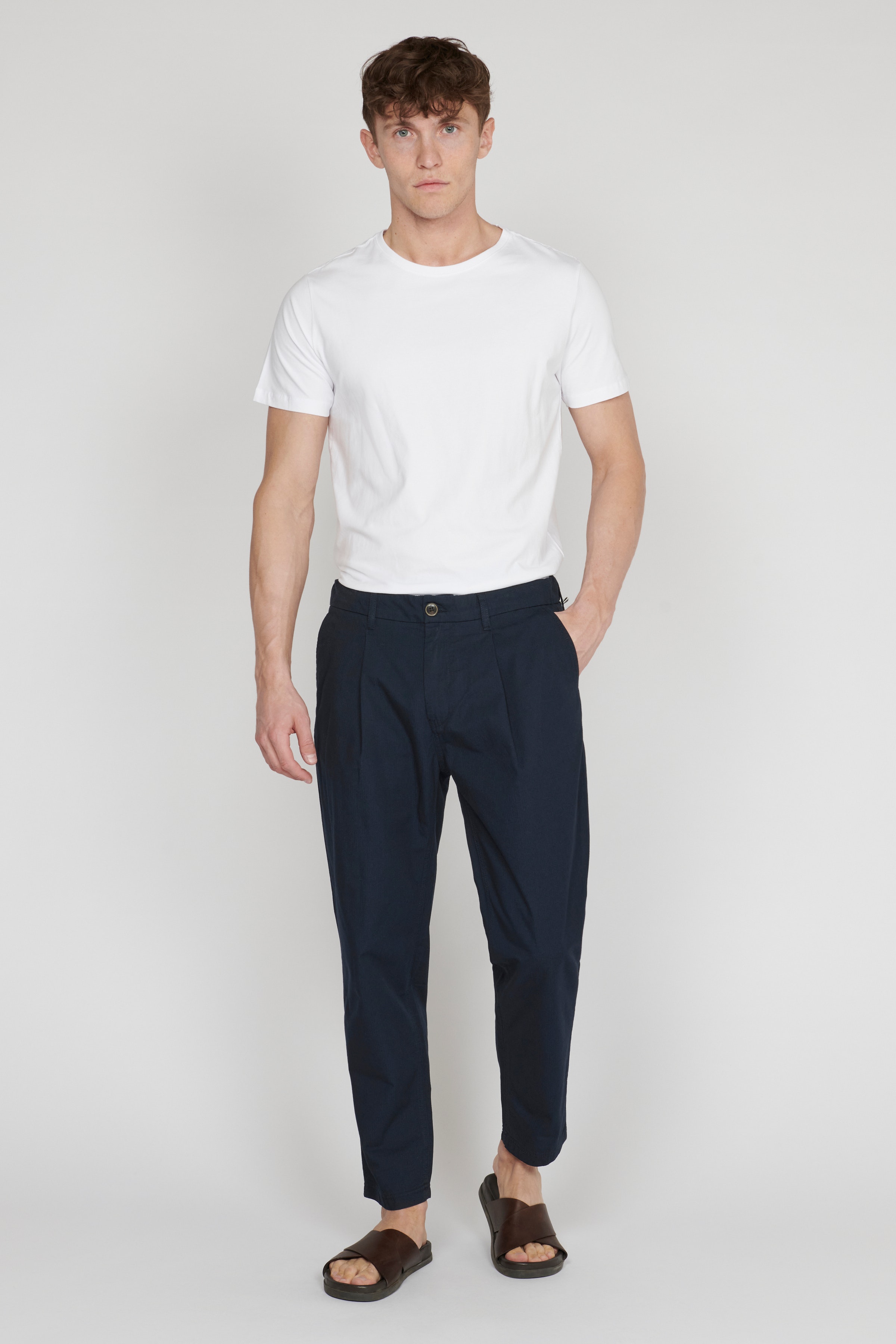 MAhart Trousers LOOKBOOK FRONT 30206606-194011