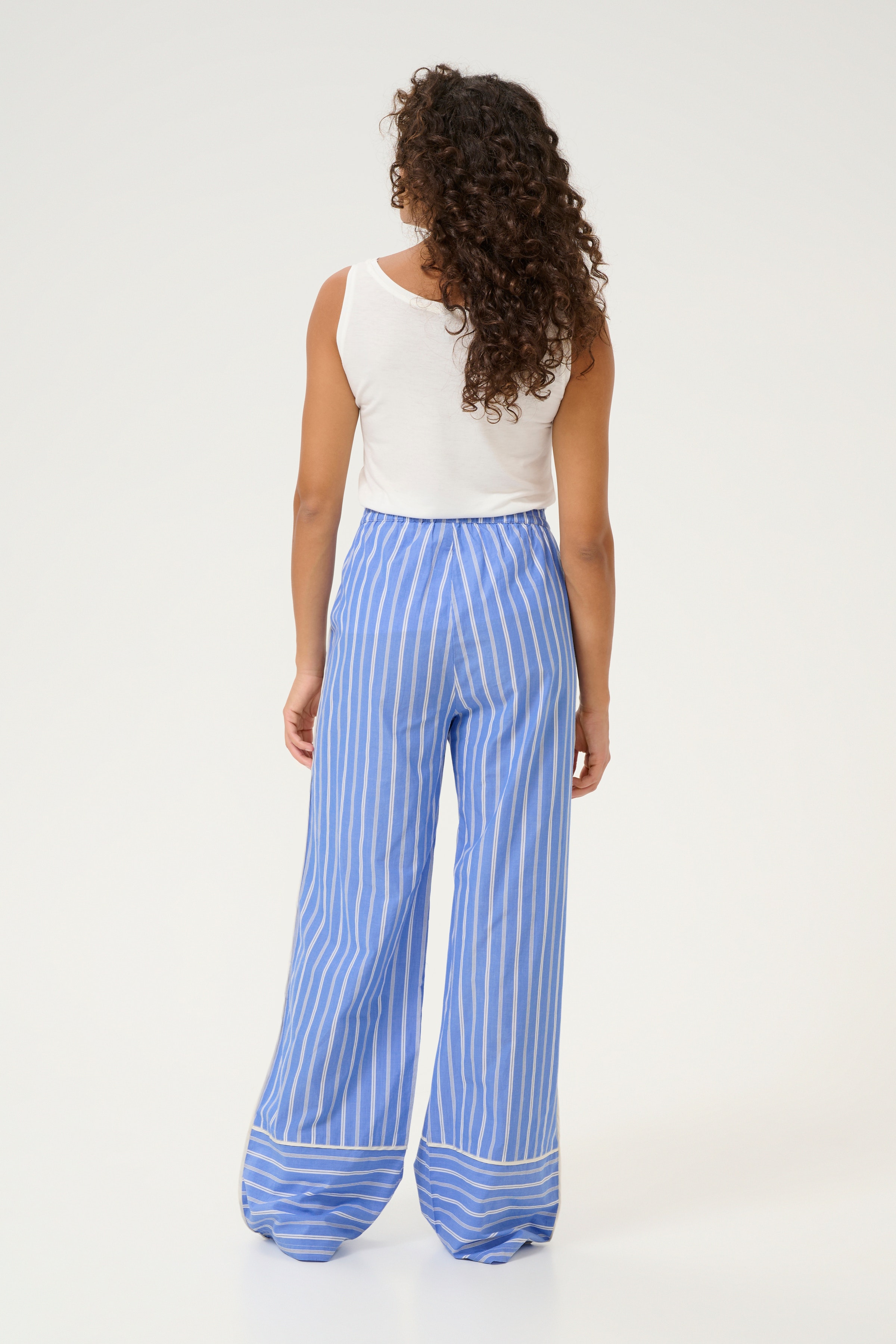 CUpetra Trousers LOOKBOOK BACK 50111554-107192