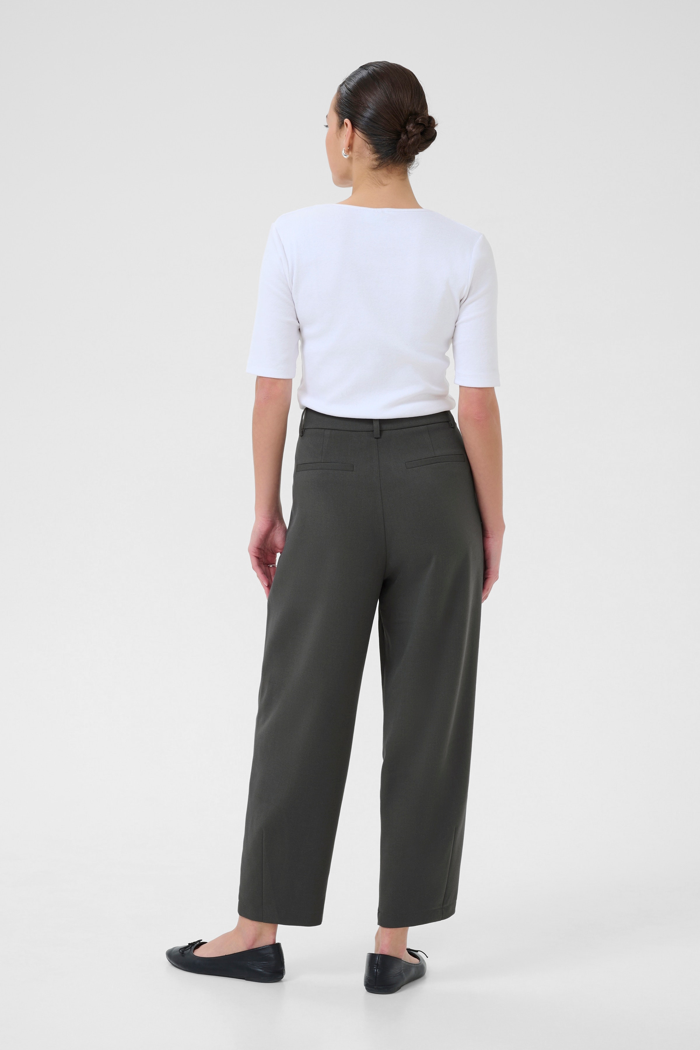 KAmerle Trousers LOOKBOOK BACK 10504769-190205