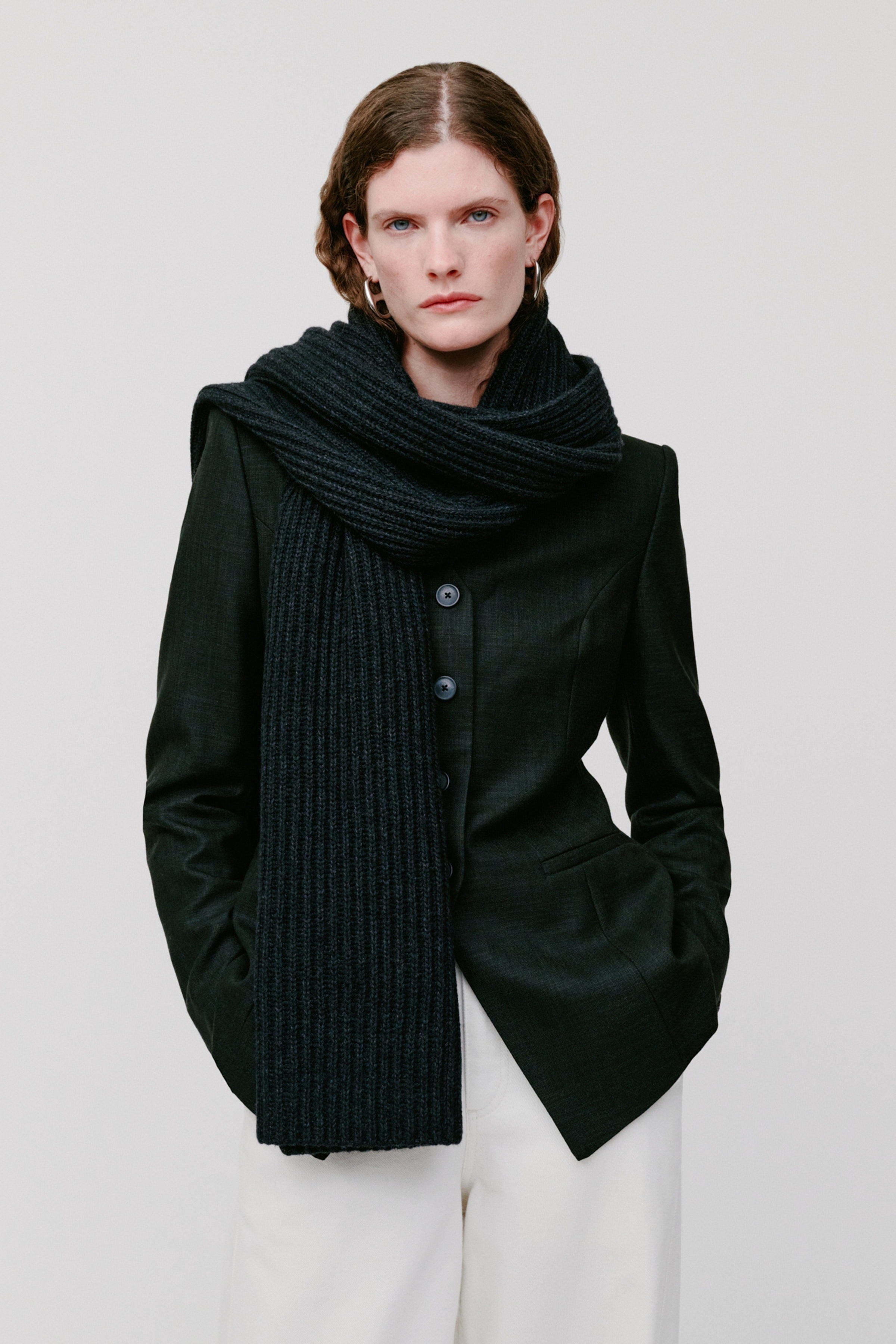 ANGELINA SKJERF LOOKBOOK FRONT 30600776-GY949