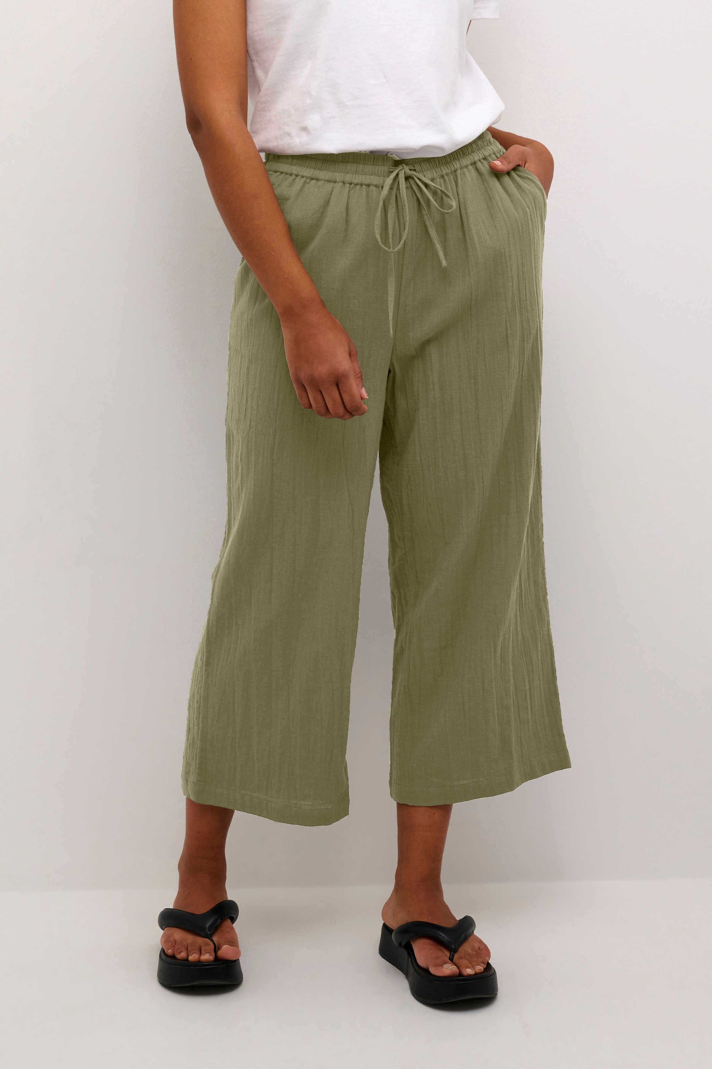 KAemily Trousers LOOKBOOK FRONT 10508876-190511