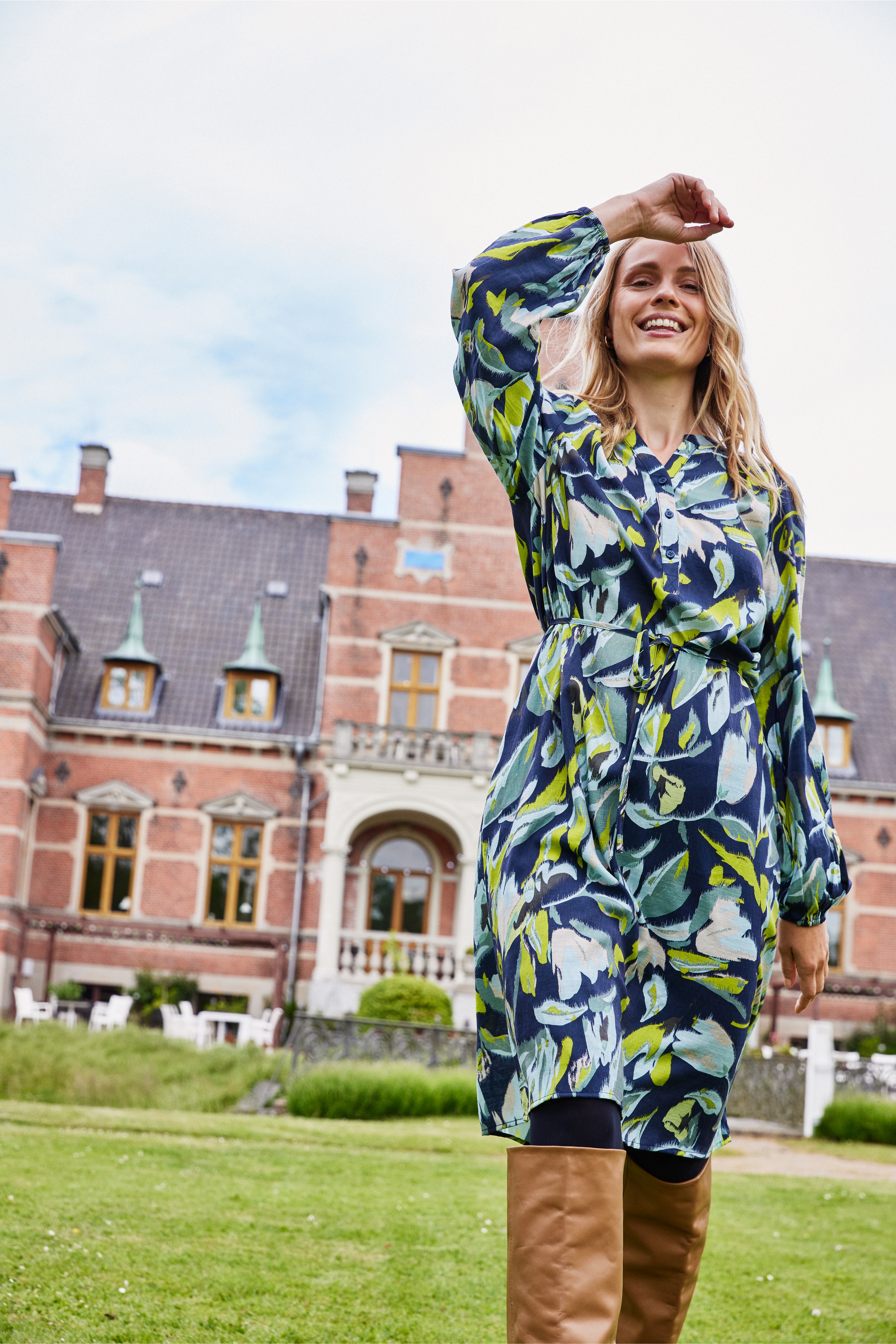 FRARIANA Kjole LOCATION NONE 20614313-203433