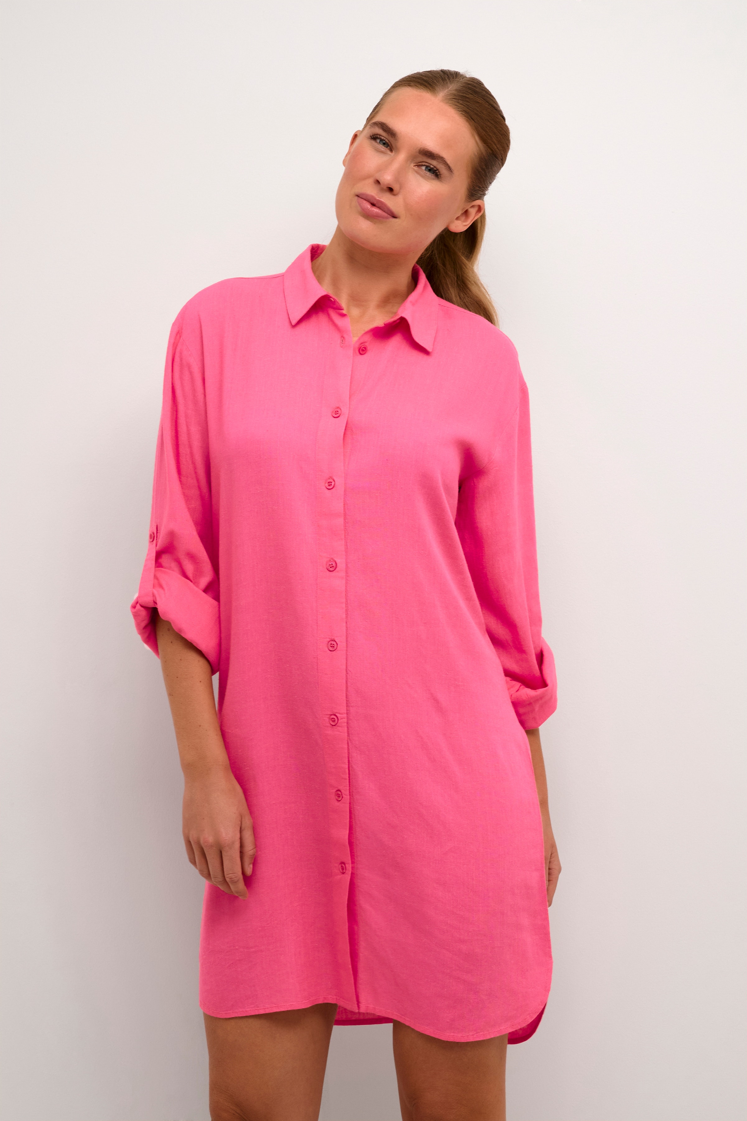 KAmilia Linne skjorta LOOKBOOK FRONT 10508311-171937