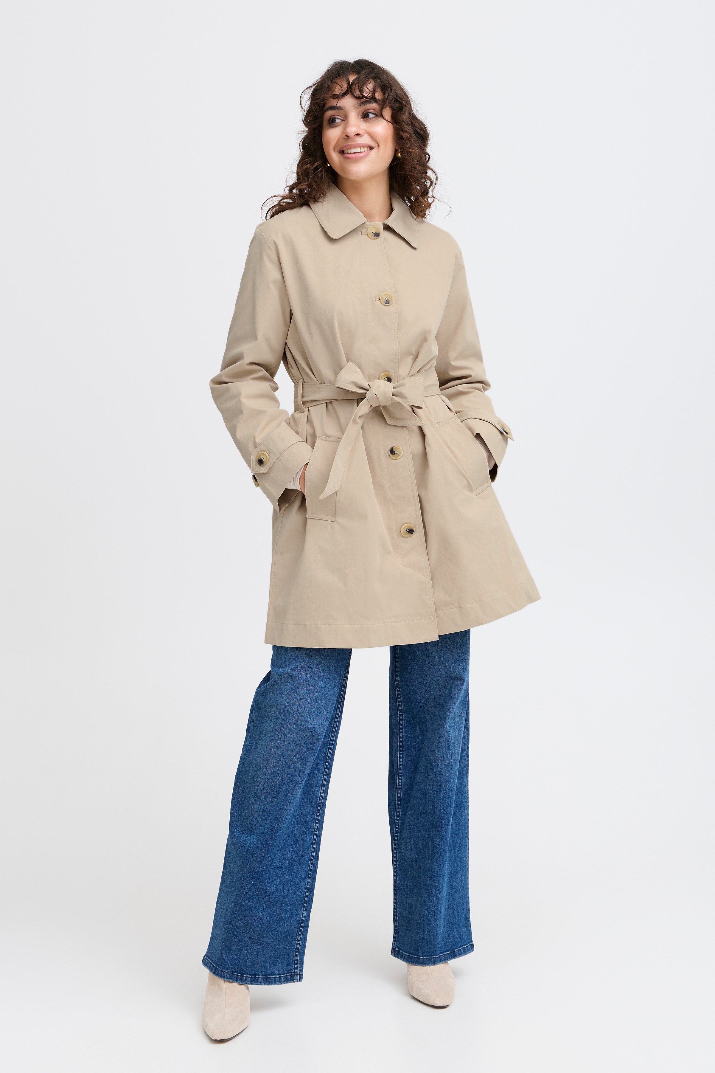 FRTRINA Jacke LOOKBOOK FRONT 20615658-151306