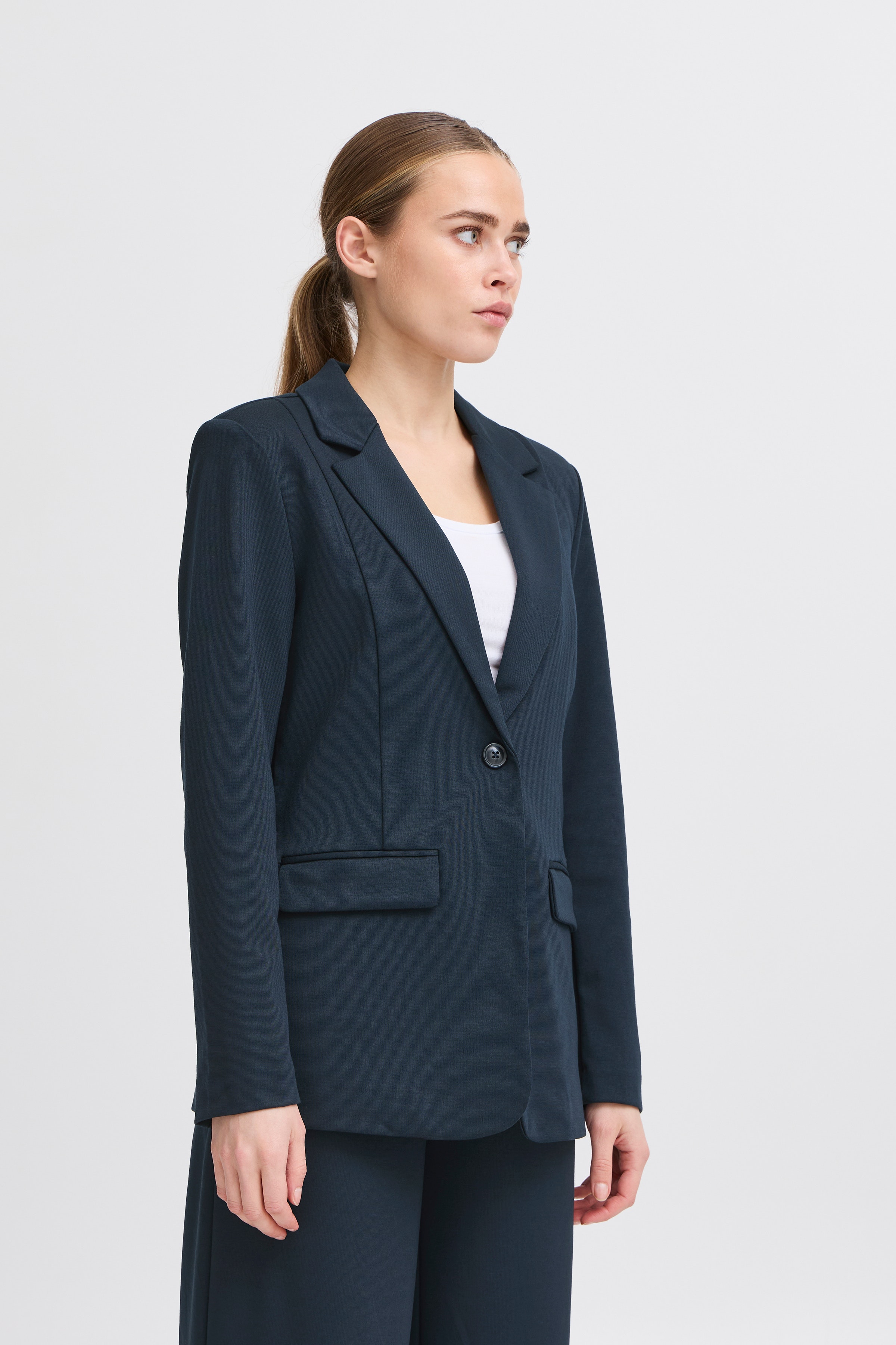 IHKATE LONG Blazer LOOKBOOK FRONT 20121368-194010