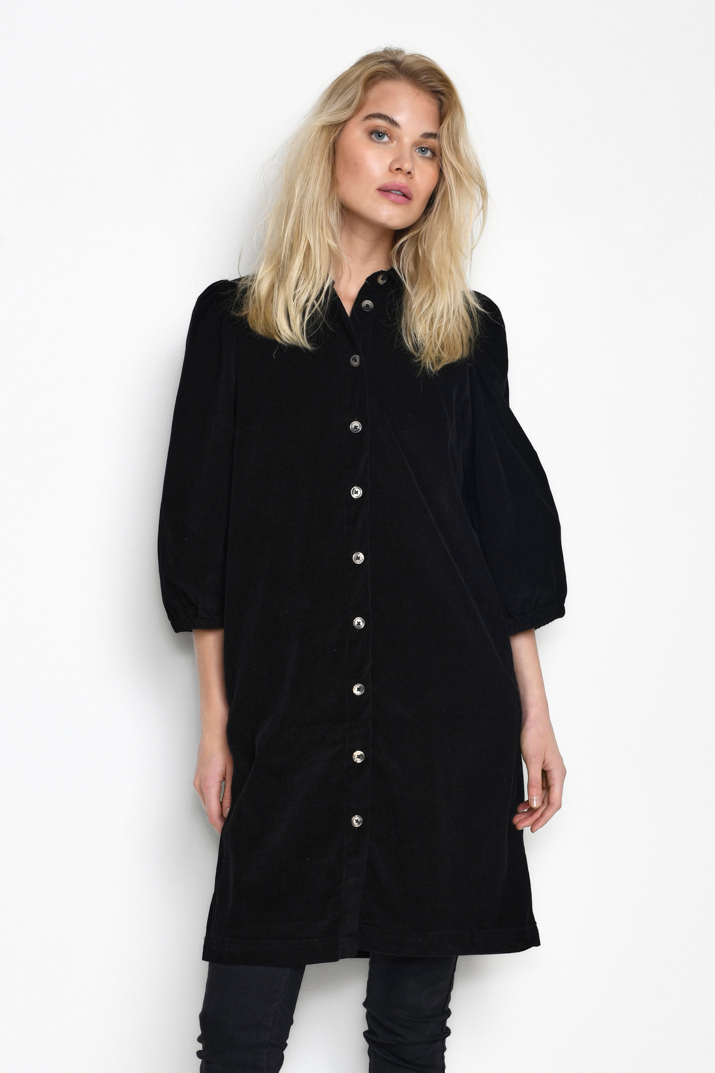 KAeva Kjole LOOKBOOK FRONT 10506785-100121