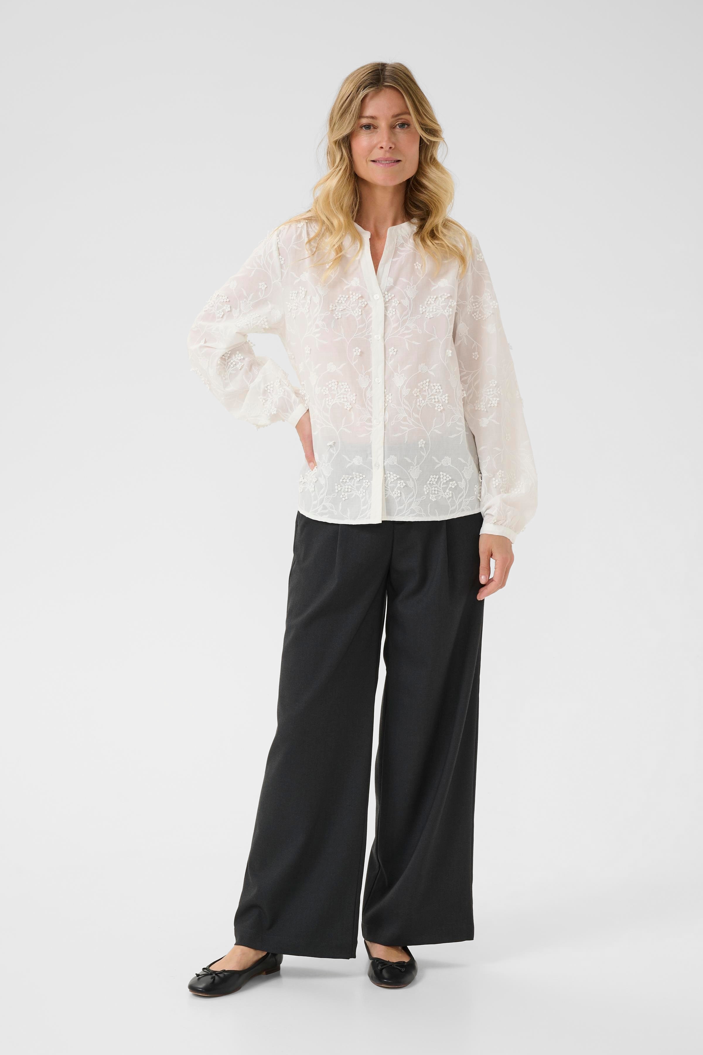 CRHilda Shirt LOOKBOOK FRONT 10614183-110602