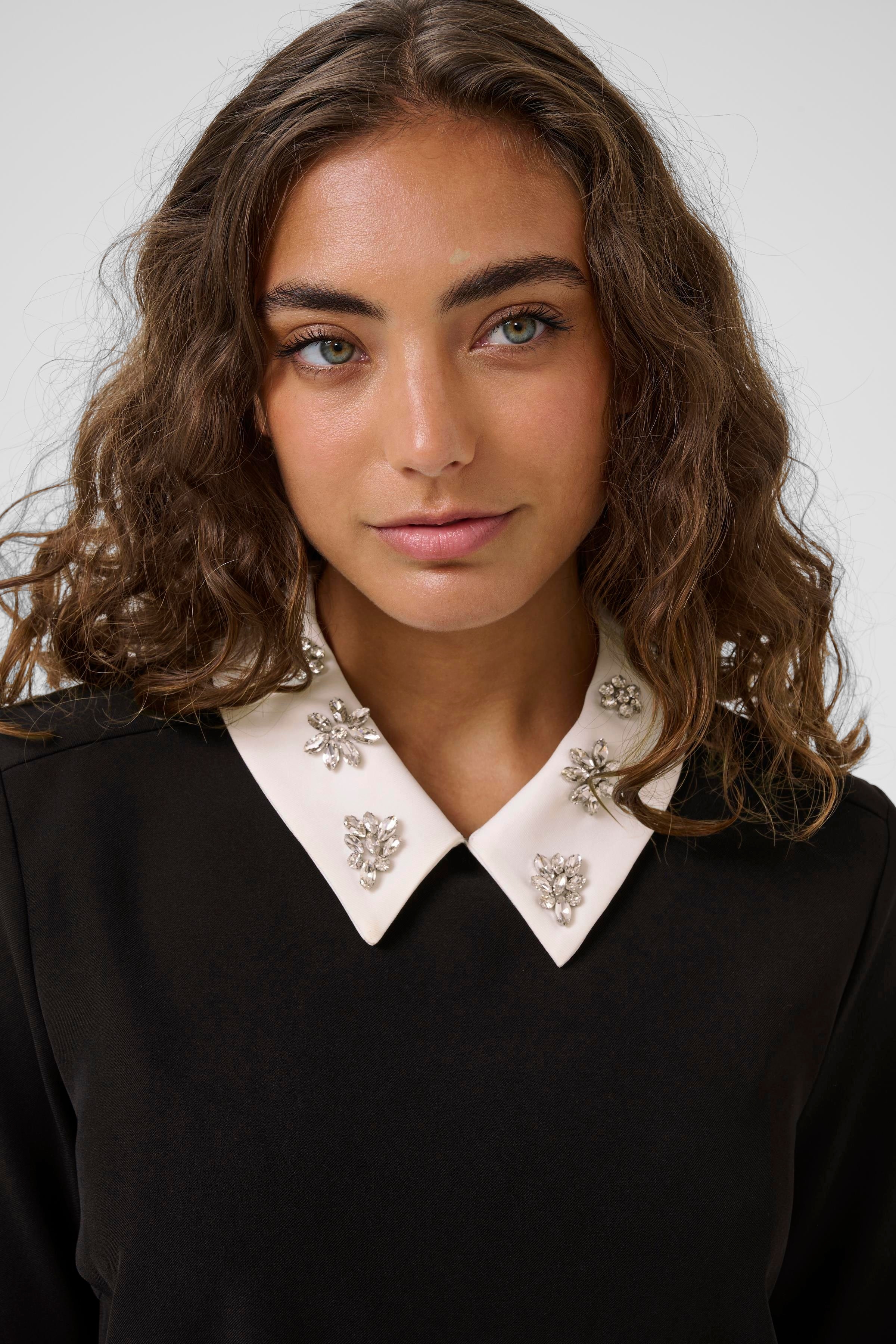 CUbelle Klänning med krage LOOKBOOK DETAIL 50112527-500012