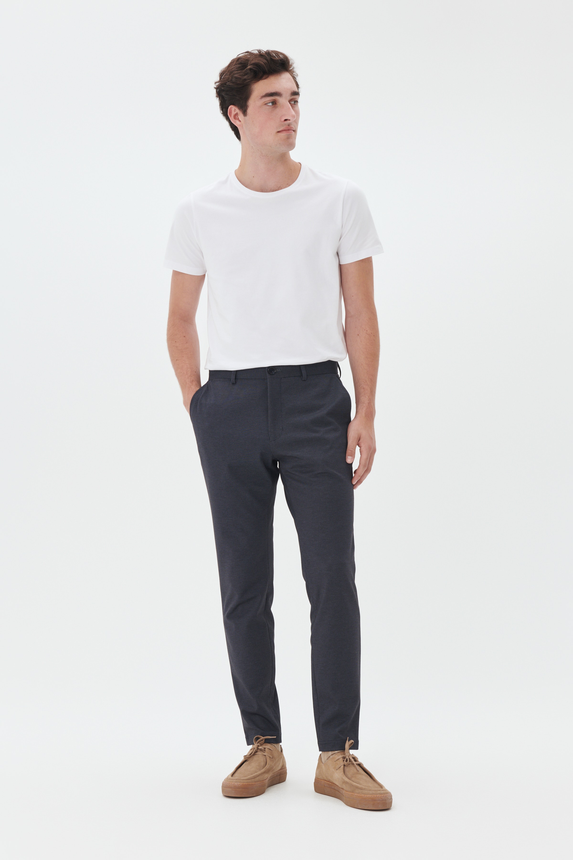 MAliam Bukser LOOKBOOK FRONT 30207409-194011